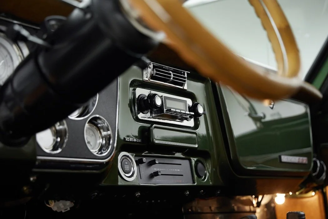 Chevy_K5_GreenTan_162.jpeg
