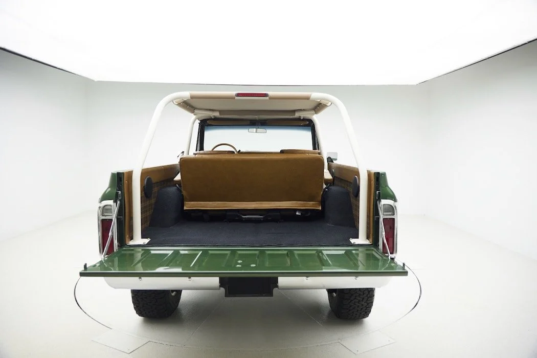 Chevy_K5_GreenTan_155.jpeg
