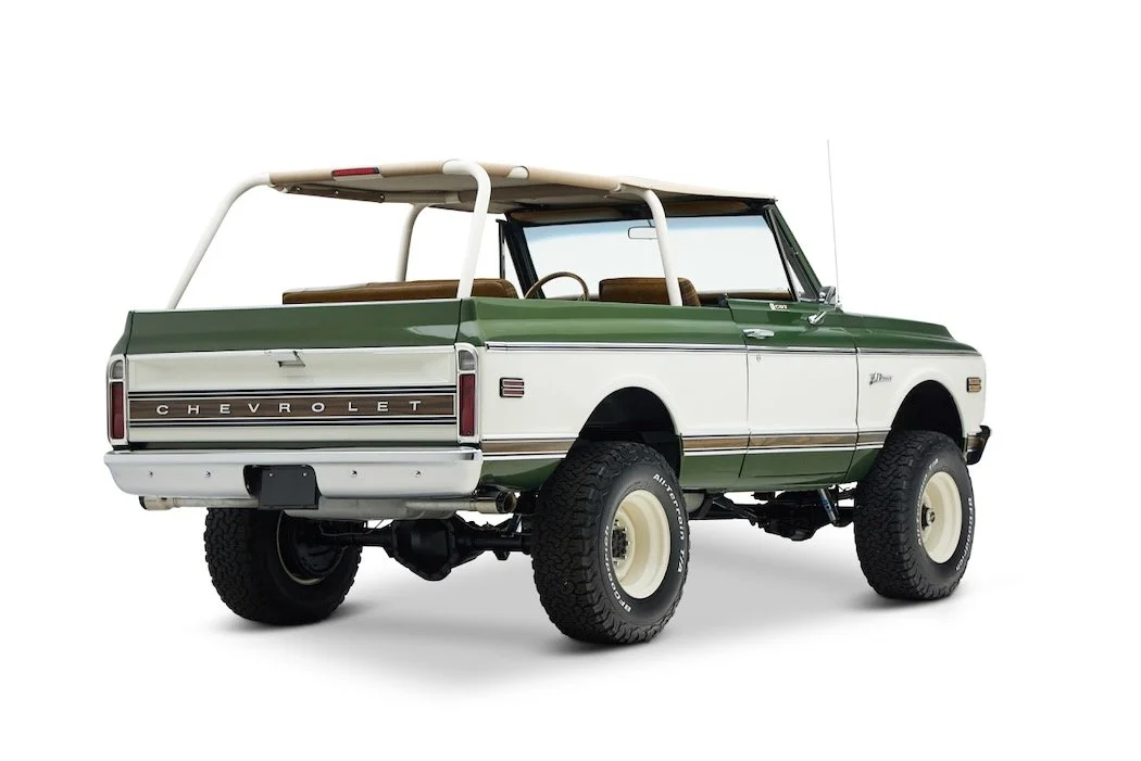 Chevy_K5_GreenTan_7.jpeg