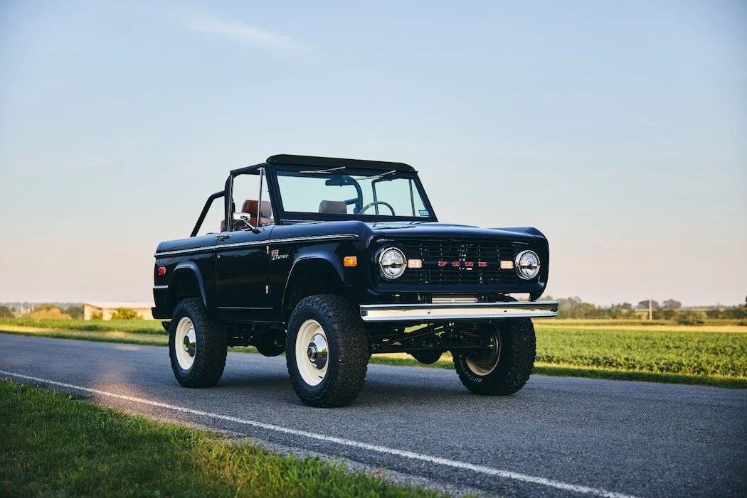 Navy-Coyote-Bronco_With-Trim_36.jpeg