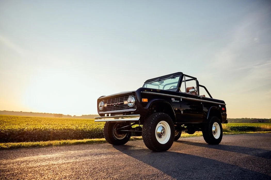 Navy-Coyote-Bronco_With-Trim_52.jpeg