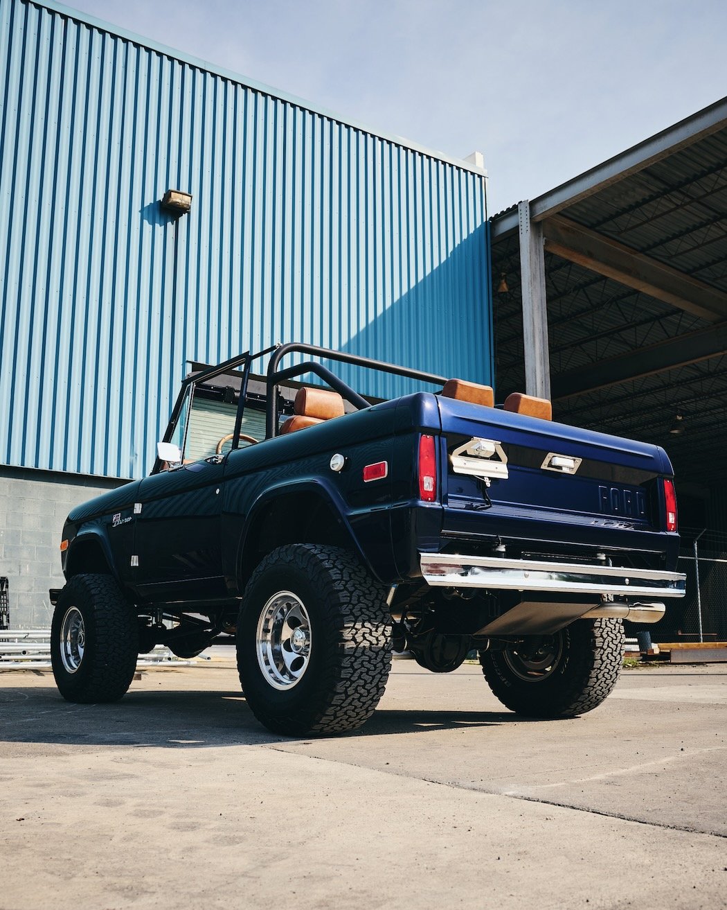 Navy-Coyote-Bronco_No-Trim_44.jpeg