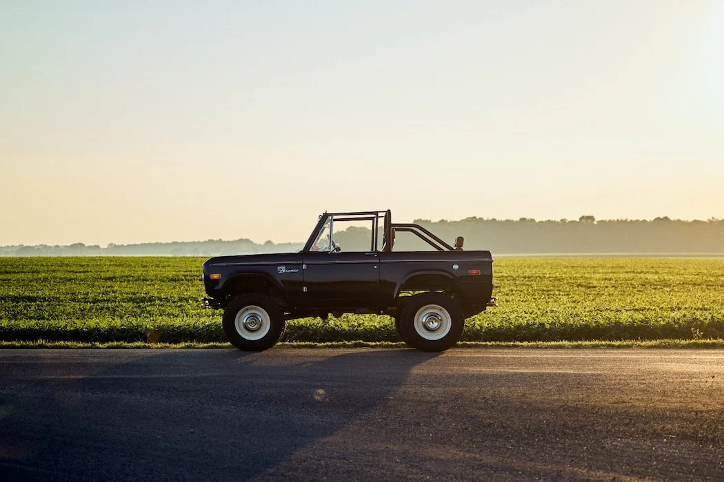 Navy-Coyote-Bronco_With-Trim_42.jpeg