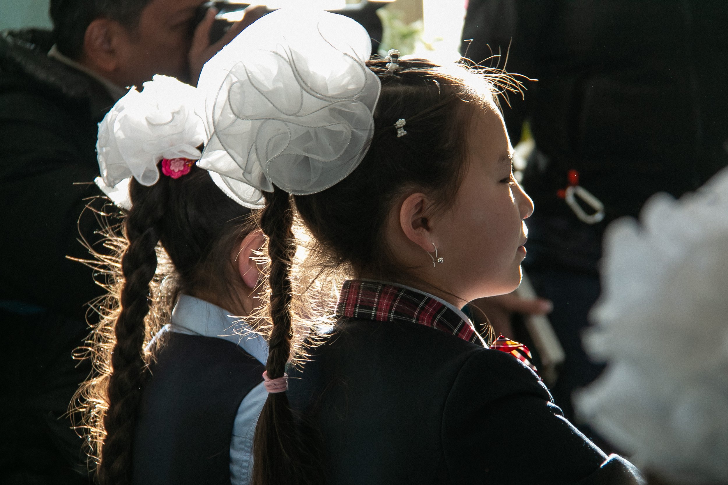HG02 | schoolgirls in morning light | mongolia | 2017 