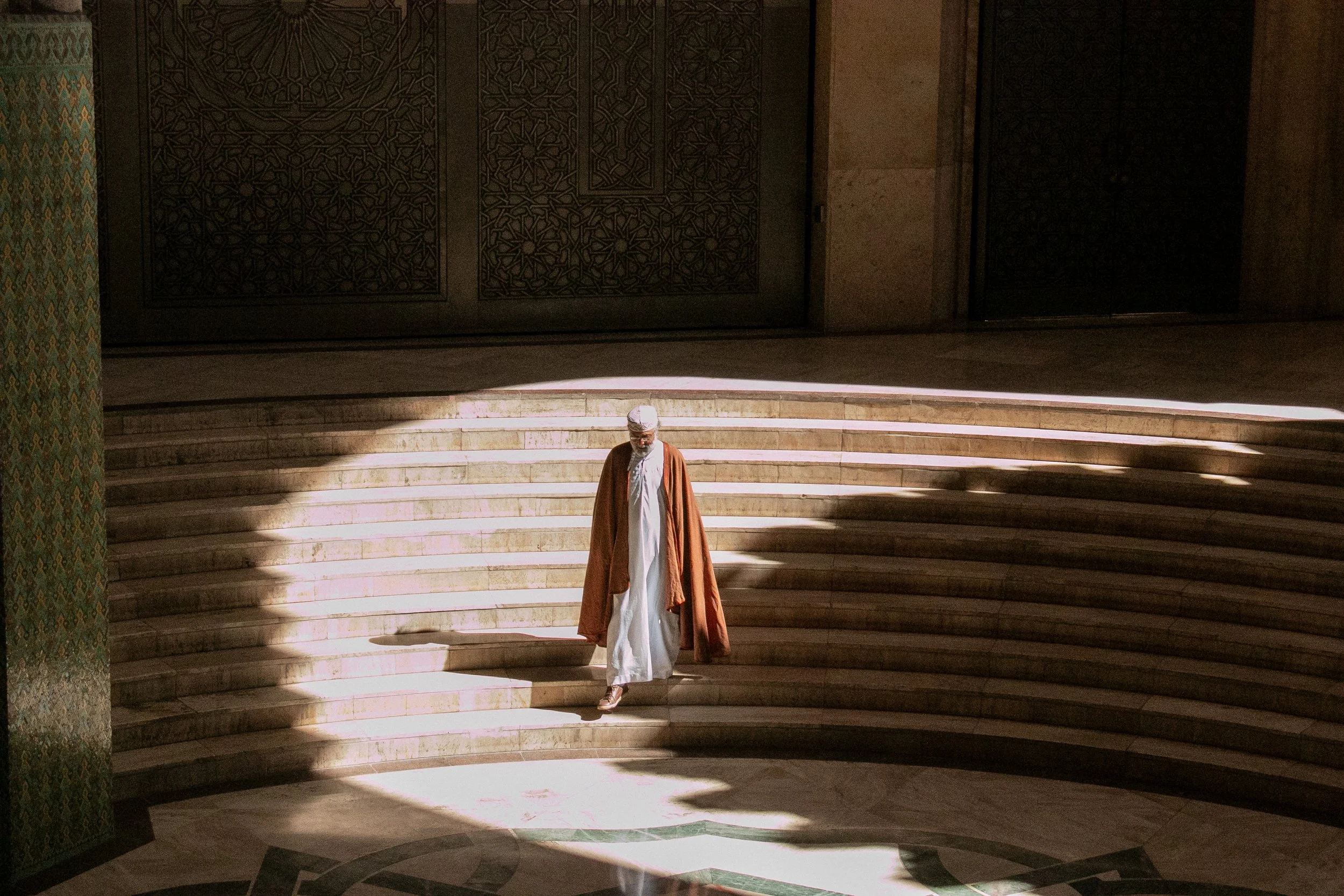 HG07 | man on steps | morocco | 2018