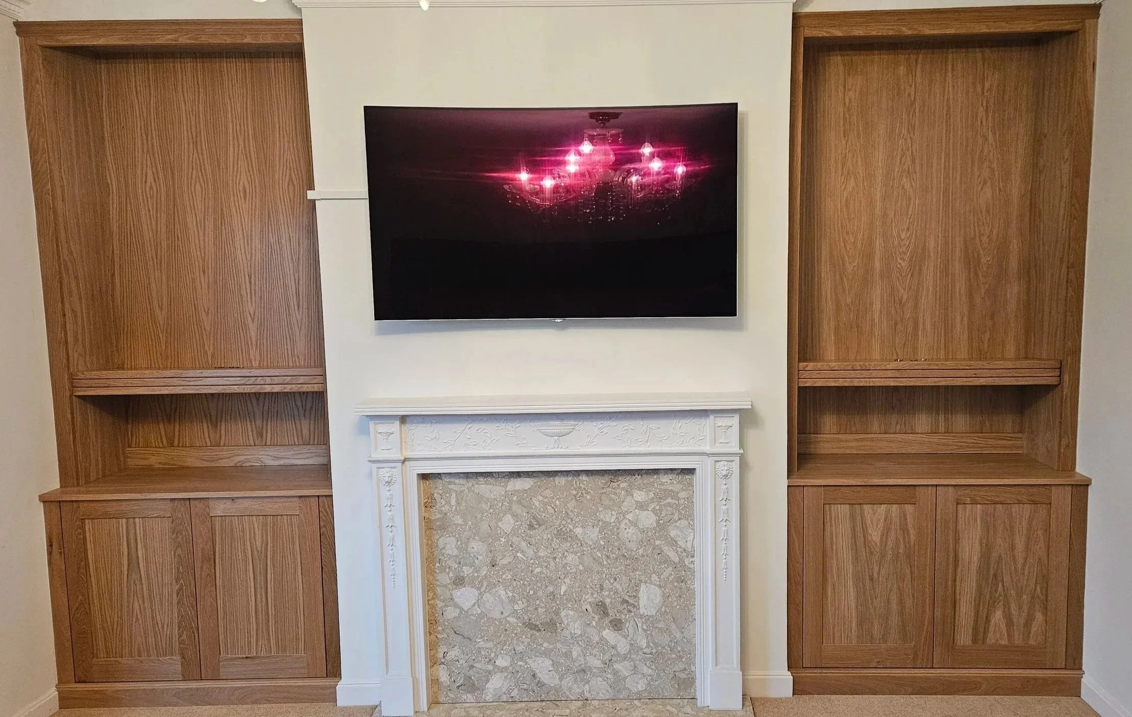 Lounge units in Victorian alcoves