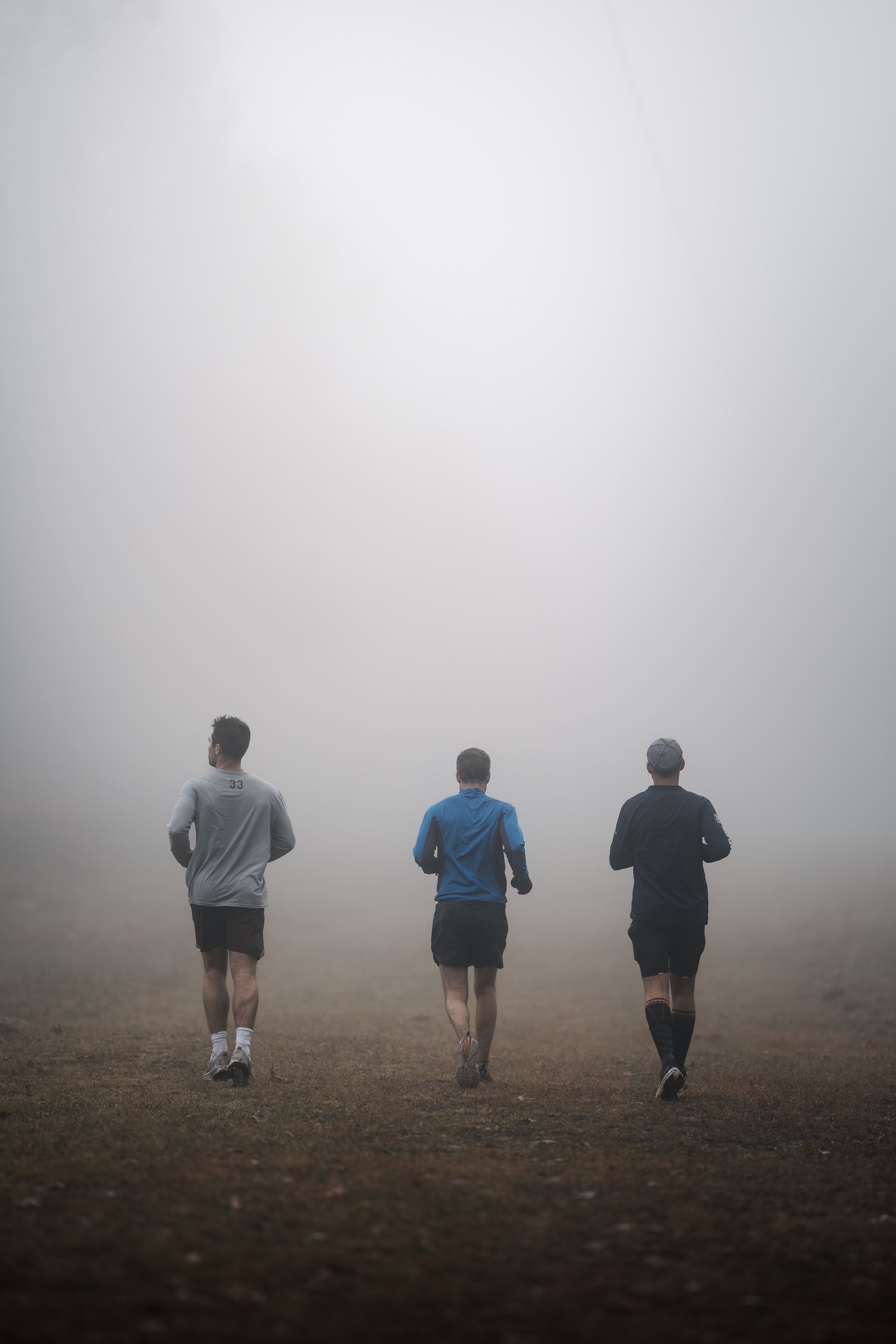 Barn Creek Backyard Ultra runners in the mist