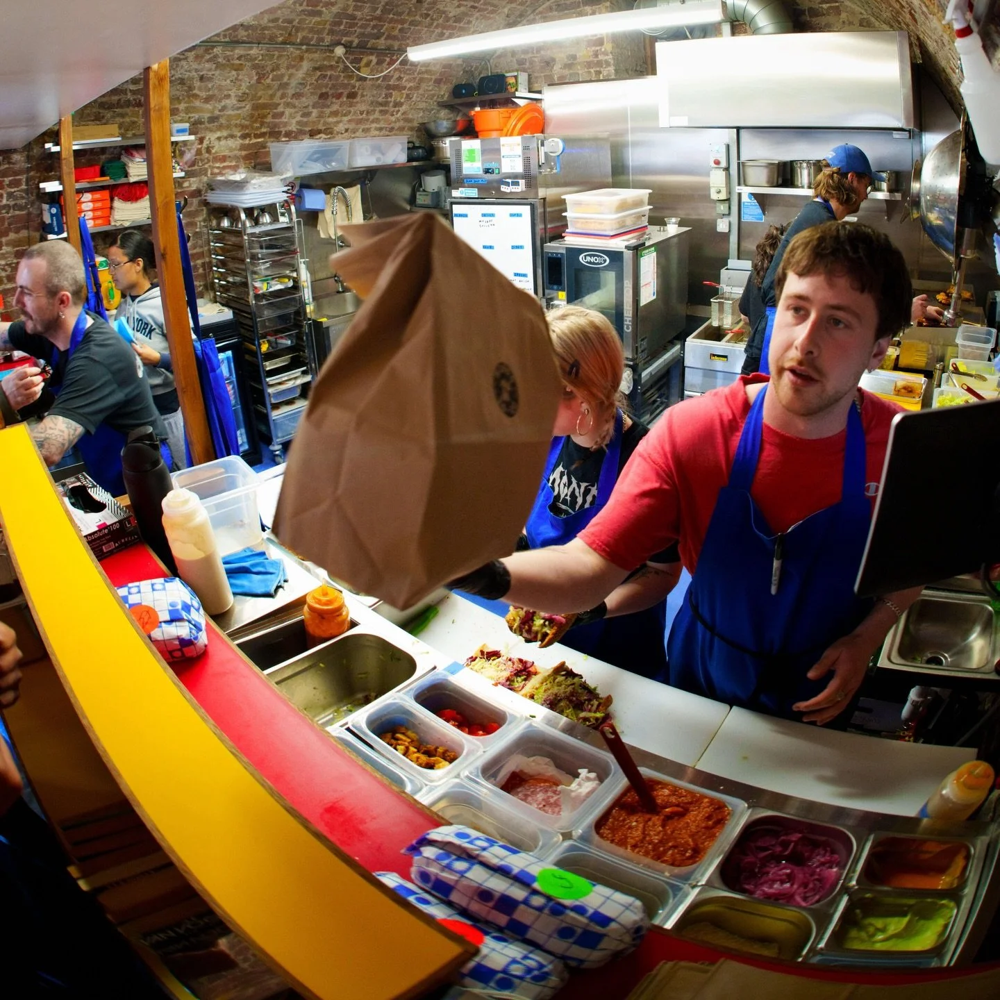 &ldquo;MONDO TO GO&rdquo; up and running

3 sites fully operational

Vans full of fresh bread and stock hammering down through SE London daily

This is living!

Deptford jefe @o.roche even snuck in a secret gig @deptfordjunctioncic 

If you come see 