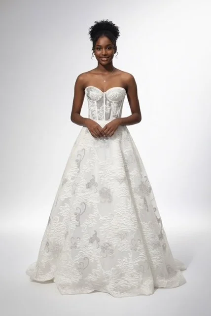 Leah Corset with circle skirt.JPG