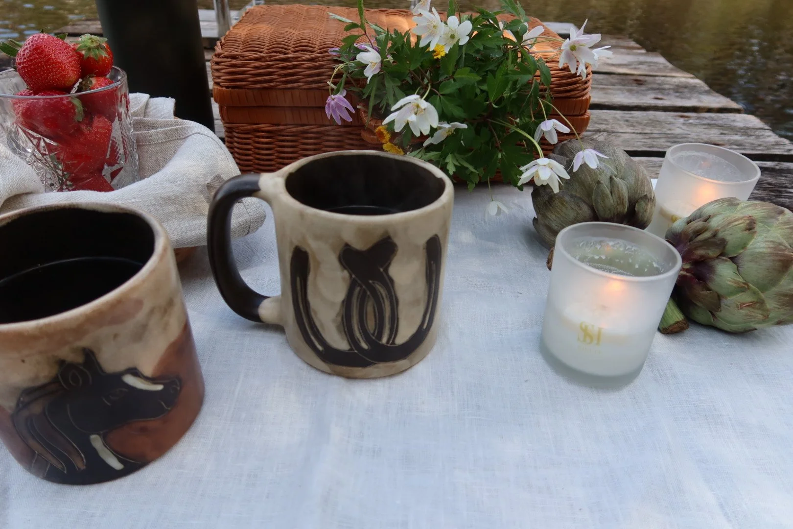       
  
    Morgenkaffe på brygga i fine krus fra sletten home     


  
 #block-174c6fba2cdcbd87369f {
    
    
    
  }

  #block-174c6fba2cdcbd87369f .sqs-html-content {
    
    }

  #block-174c6fba2cdcbd87369f {
      mix-blend-mode: var(--tw