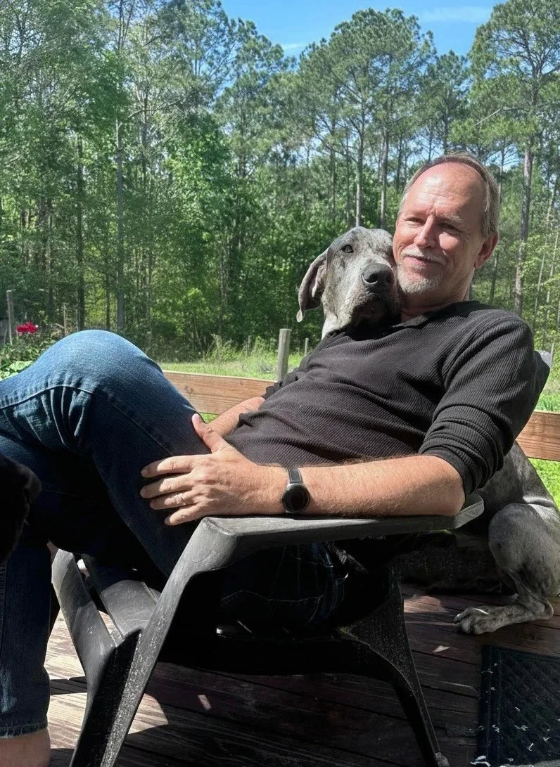 David Lyons - Natural American Voice Actor - Volcanic Talent Ireland  David Lyons Voiceover Studio - Matinée Multilingual Approved Vendor