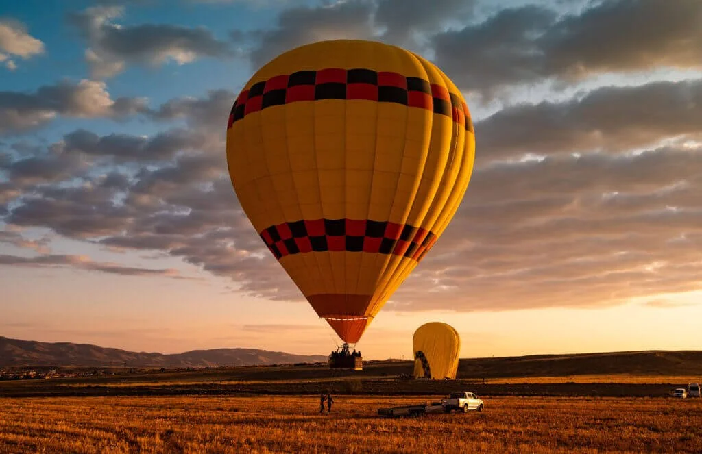 hot-air-balloon-festival-in-cappadocia-turkey-2023-11-27-05-32-04-utc-1024x663.jpg