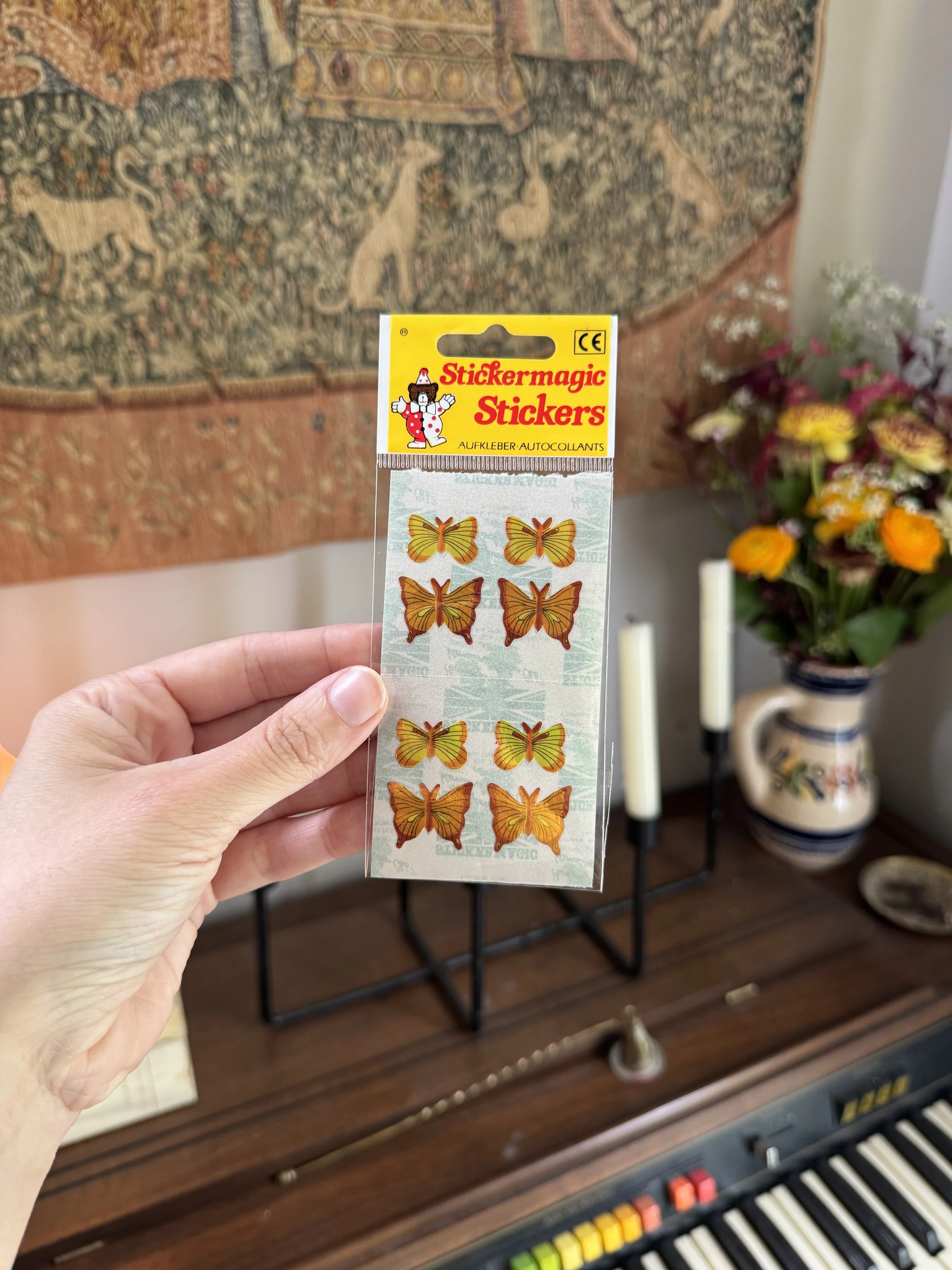 Stickers vintage - papillons orange et jaune (luisant)