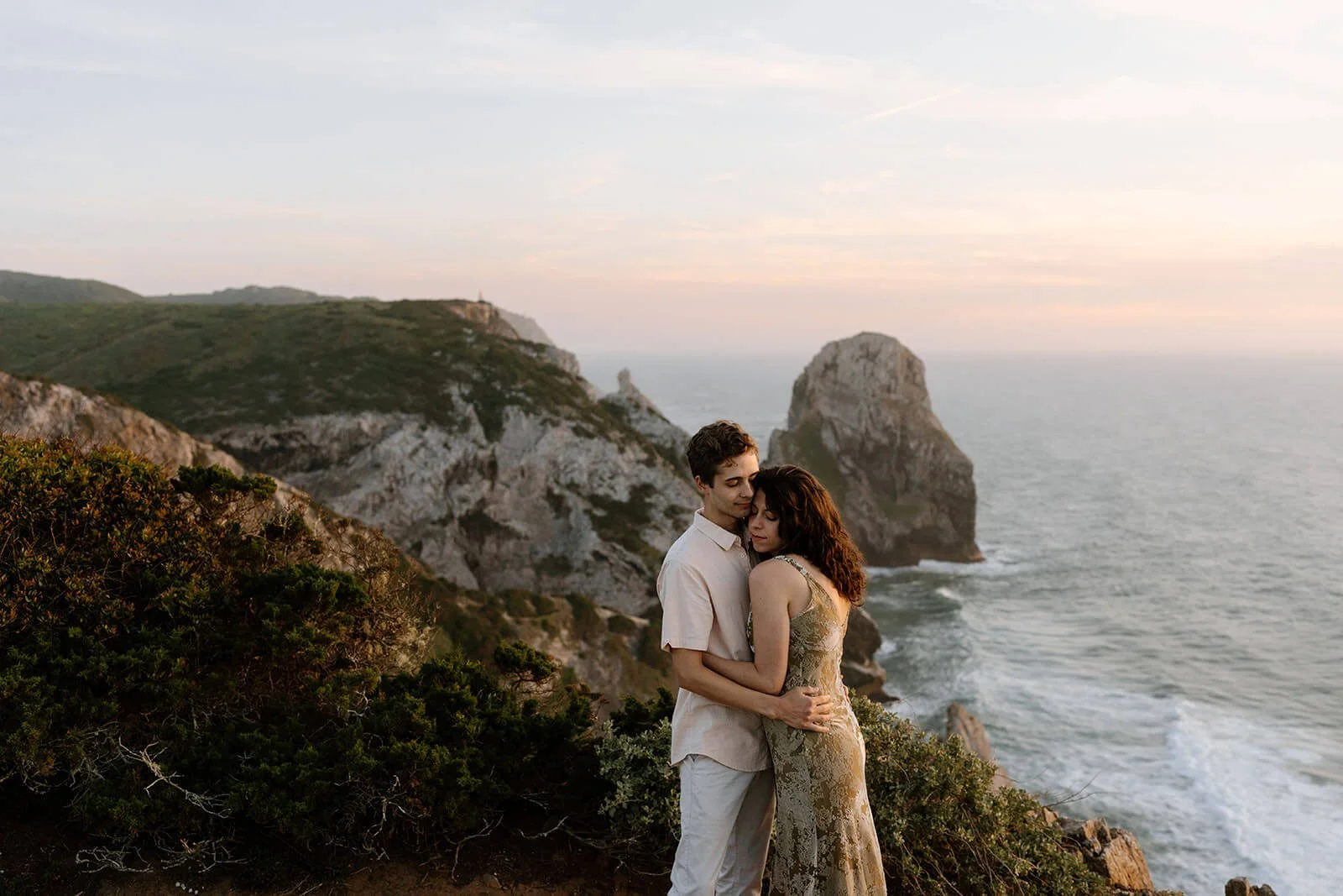 Adraga-Beach-Engagement-Photos-10.jpg