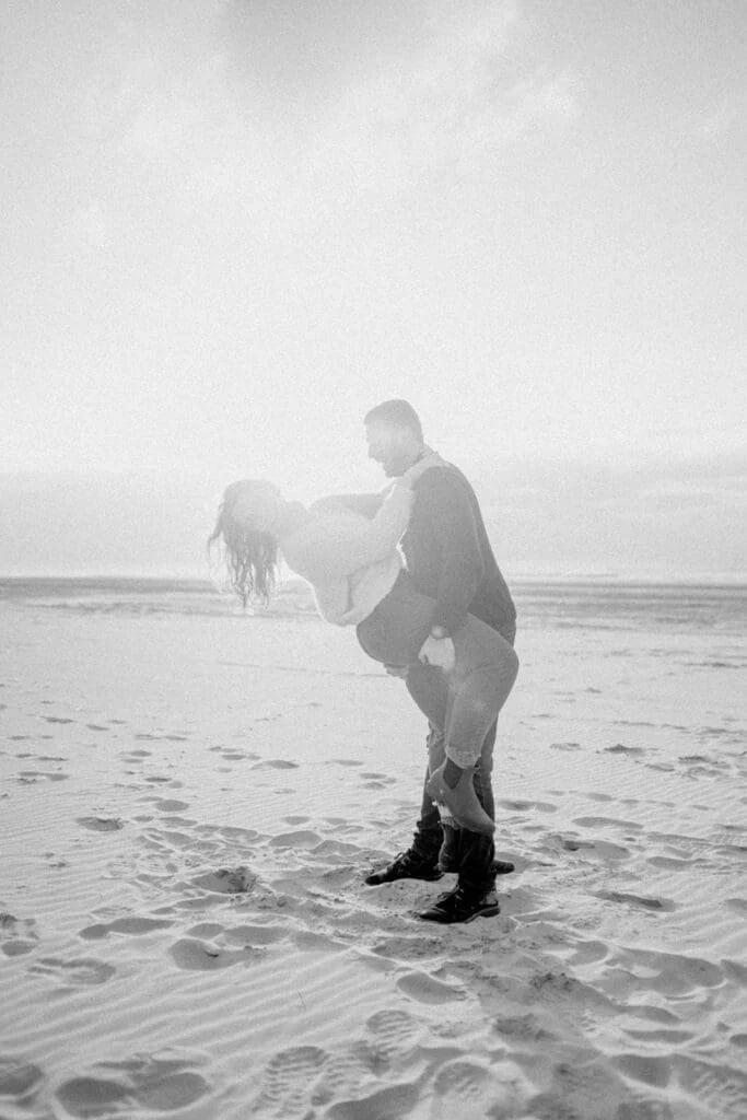 2024-03-07-Taylor-and-Tommasso-at-Zandvoort-Beach-59-683x1024.jpg