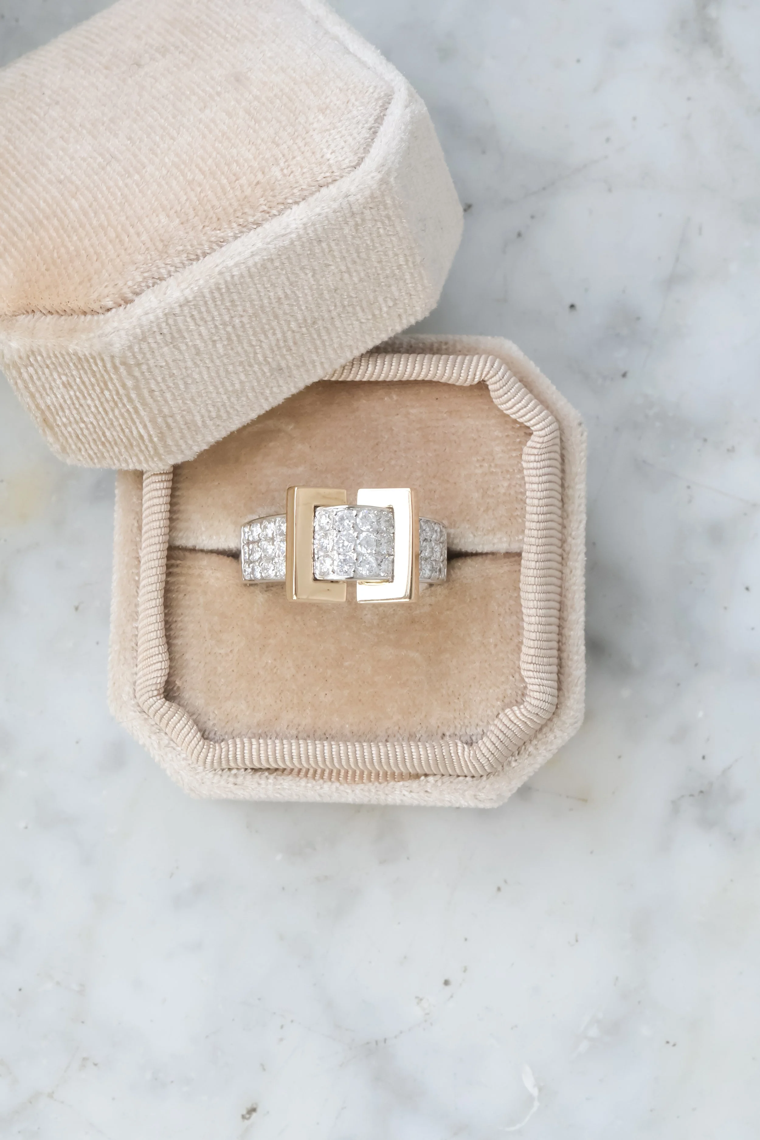 bague ceinture or et diamants