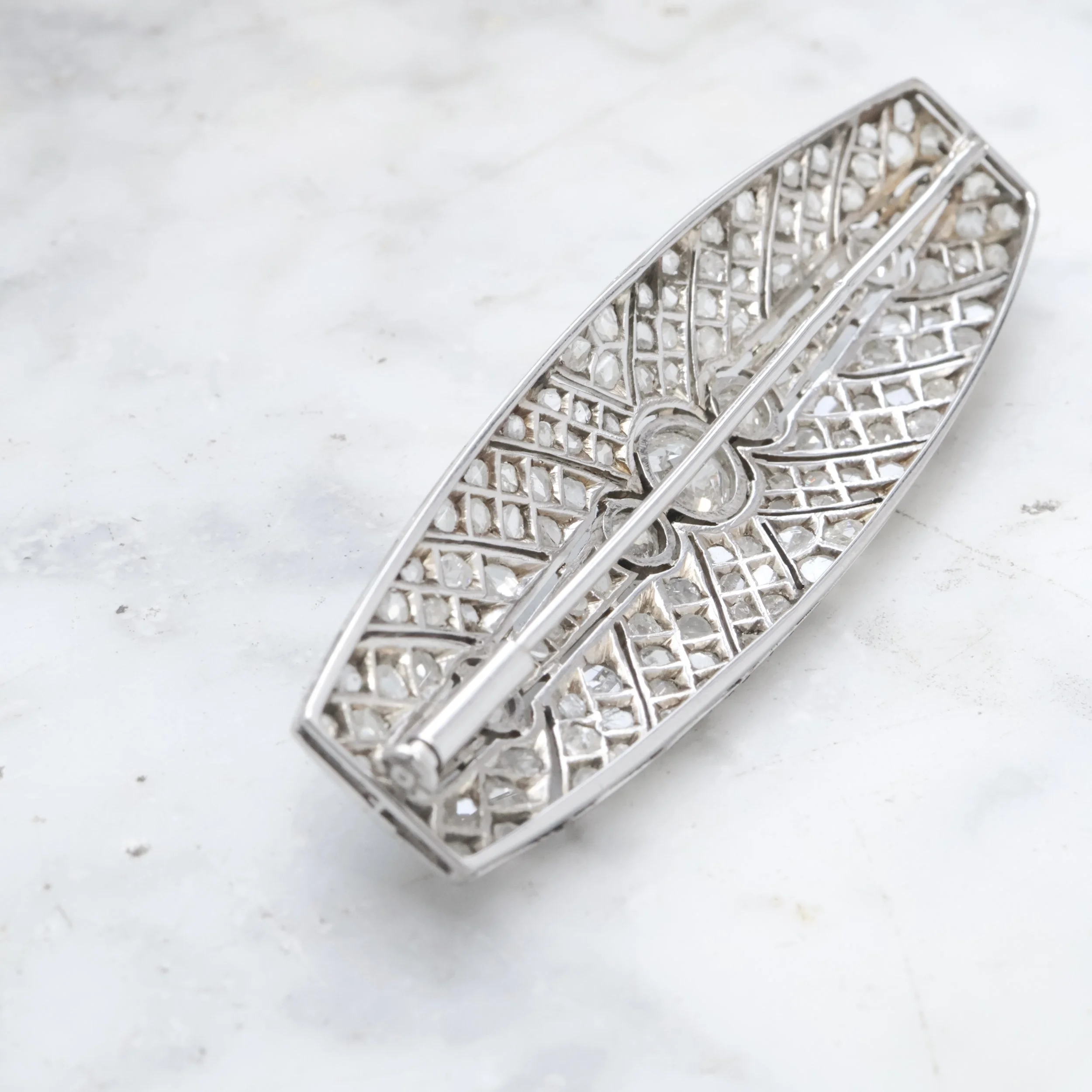 Broche ancienne diamants de taille ancienne, vue du dessous