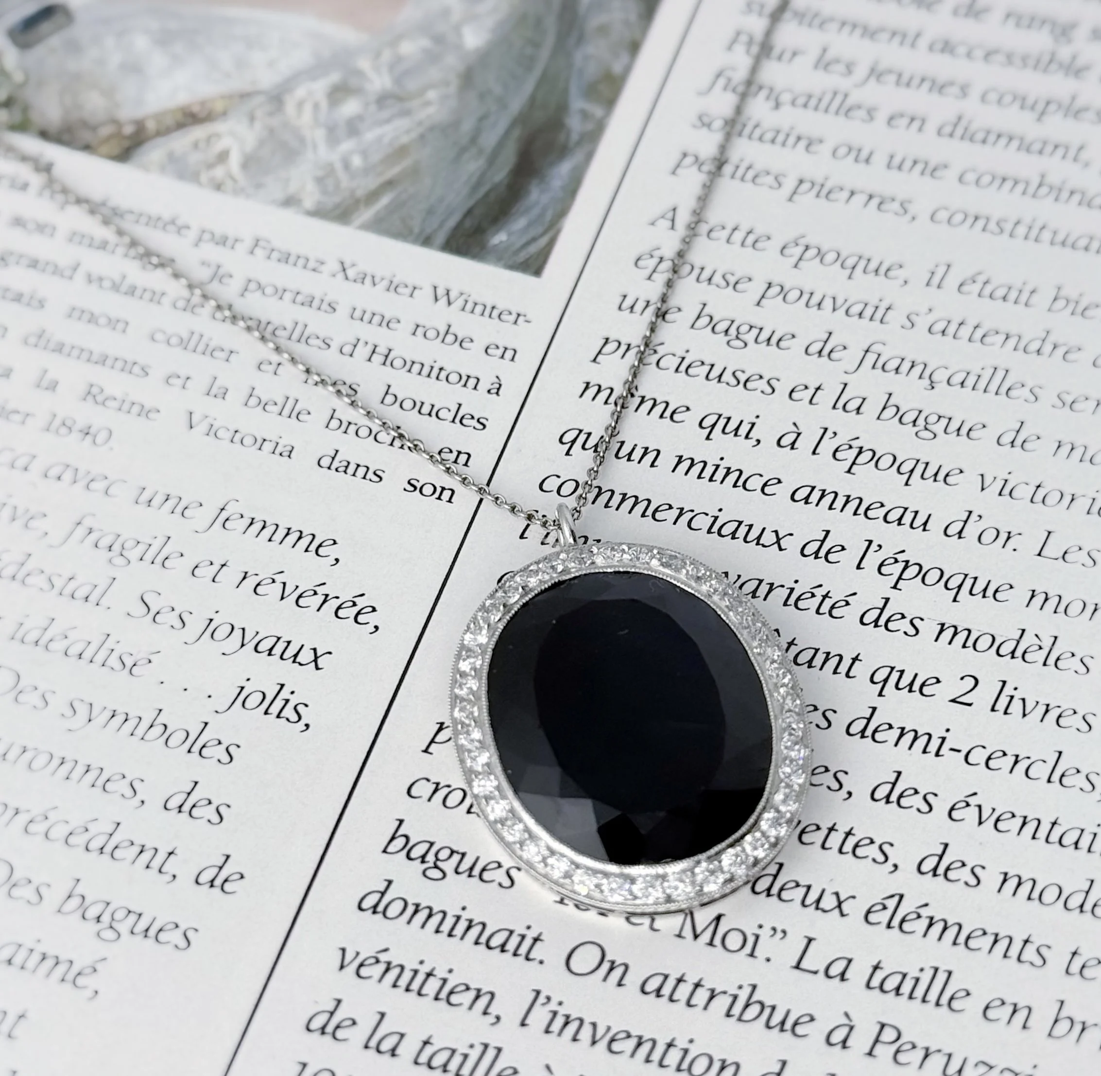 bijouterie ancienne à Rouen spécialisée dans les bijoux anciens