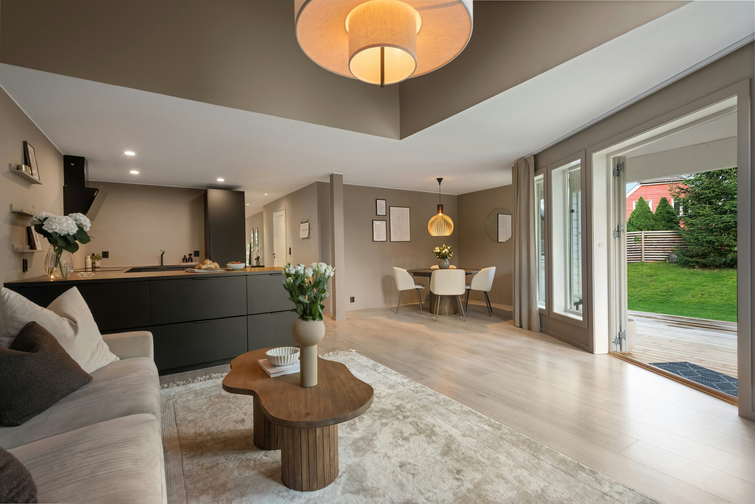 alex-tyson-3xXySZIy5n4-unsplash (1).jpg