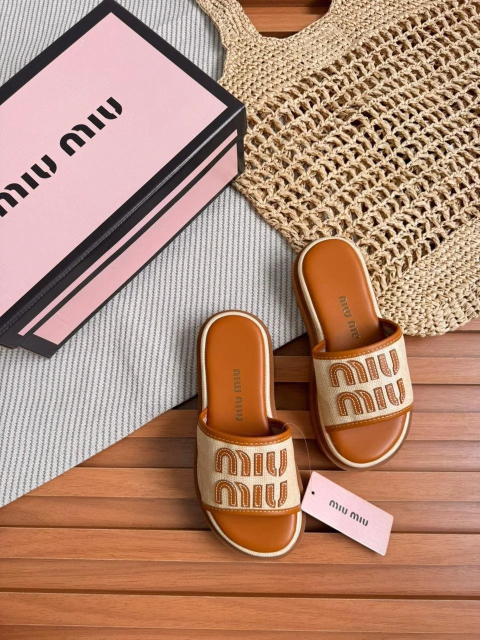 Papete Miu Miu – Linha Luxo