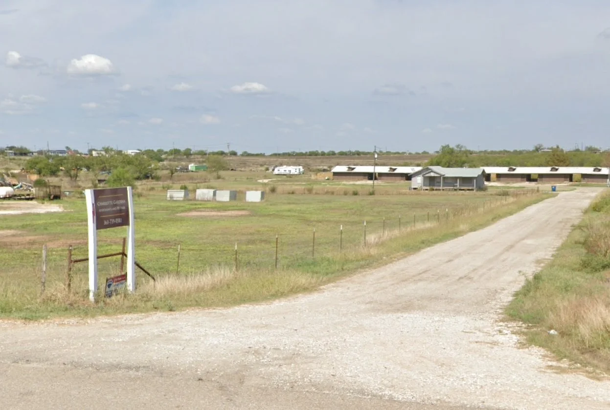 Charlotte Gardens Entrance.jpg