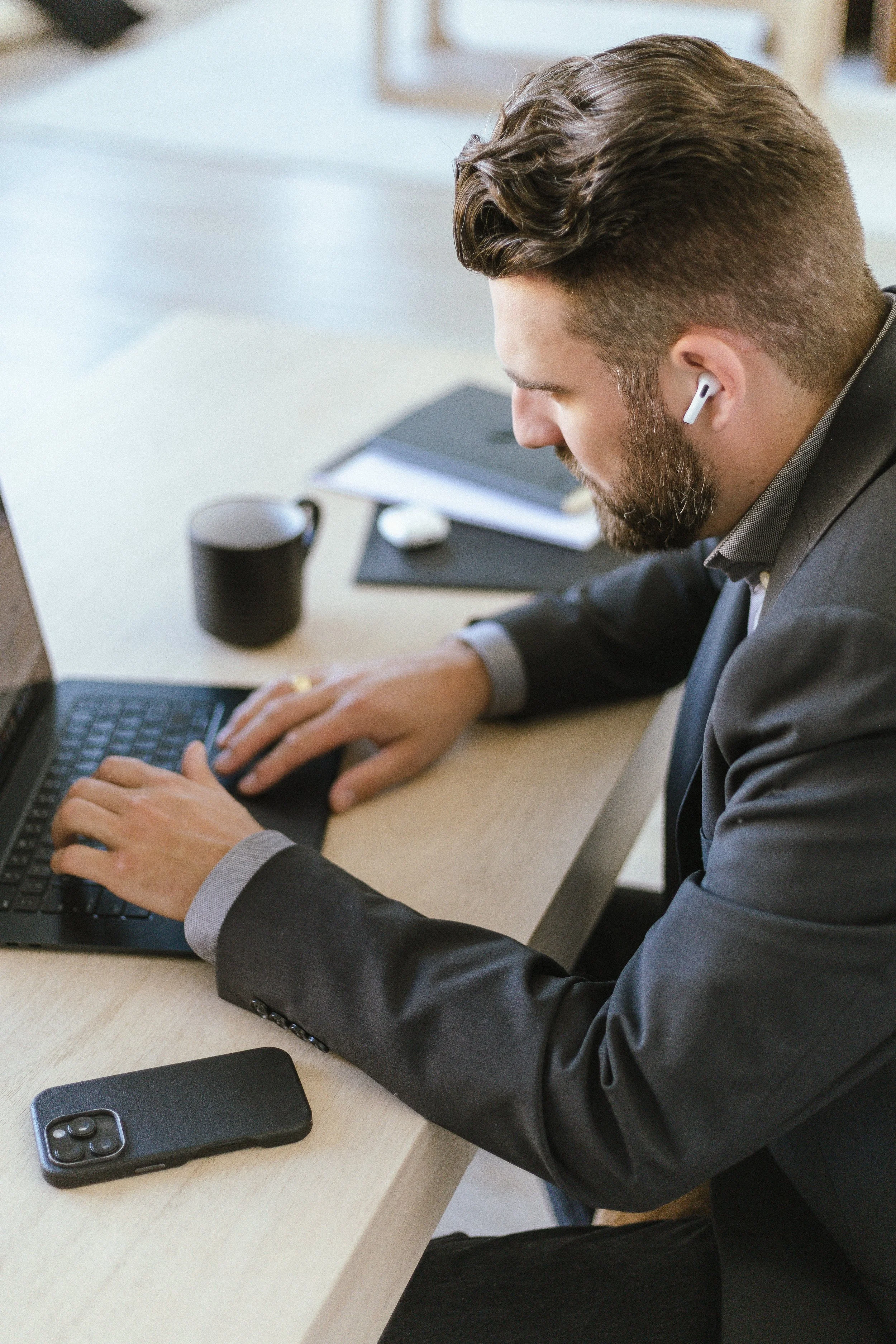 Chris Burns, licensed Level 2 mortgage agent in Cambridge, Ontario, Smith Manoeuvre certified, serving Cambridge, Guelph, Toronto, and Kitchener-Waterloo