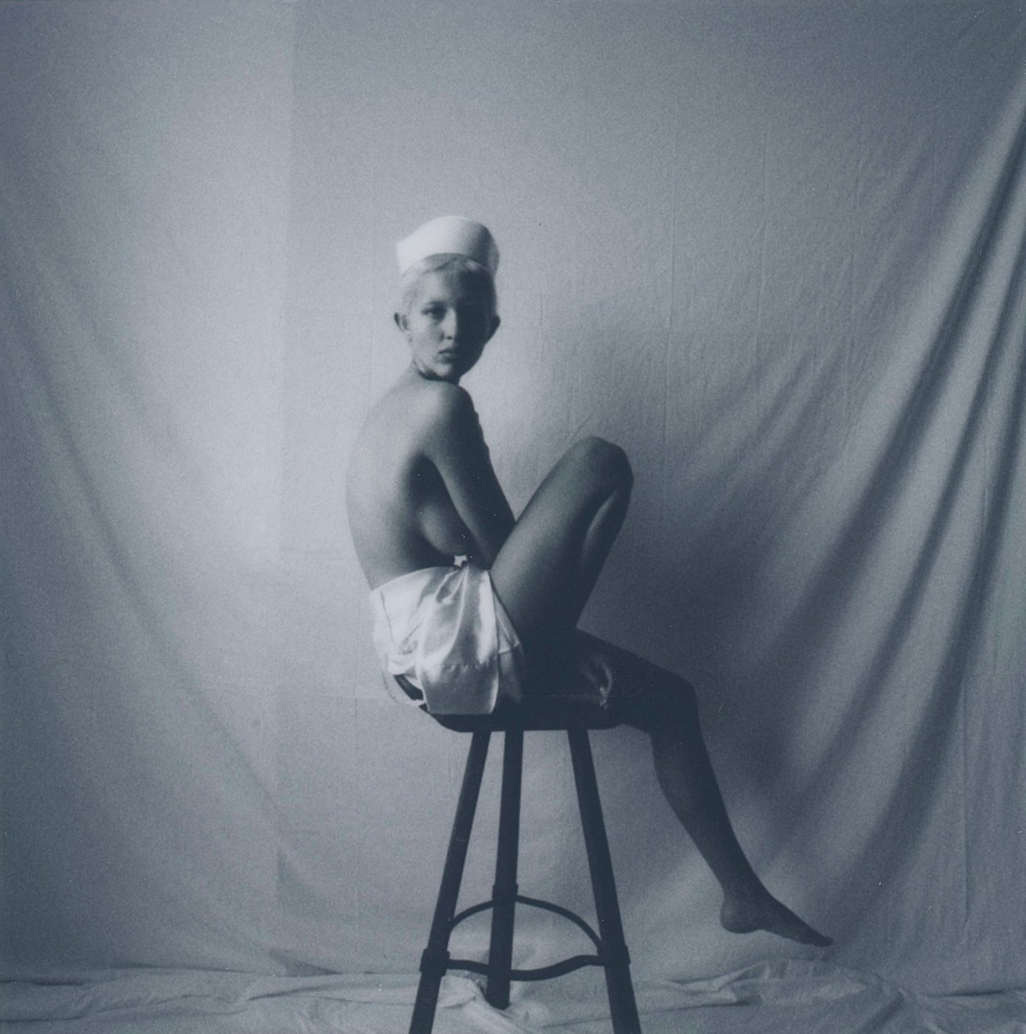 STILL

shot on Mamiya rb67 with instax square film @fujifilm_instax_northamerica using the @frankinstax

#mamiya #instantfilm #FineArtPhotography
#analogphotography #filmphotography