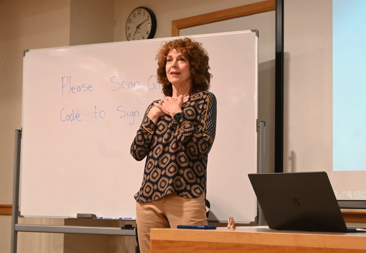 Sexual assault survivor speaks to students about victim advocacy 