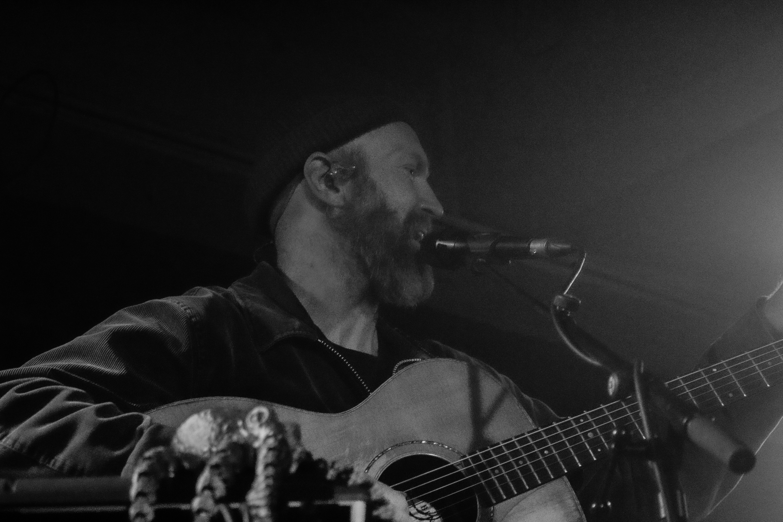 Interview: Newton Faulkner Finds Freedom in the Unpredictable