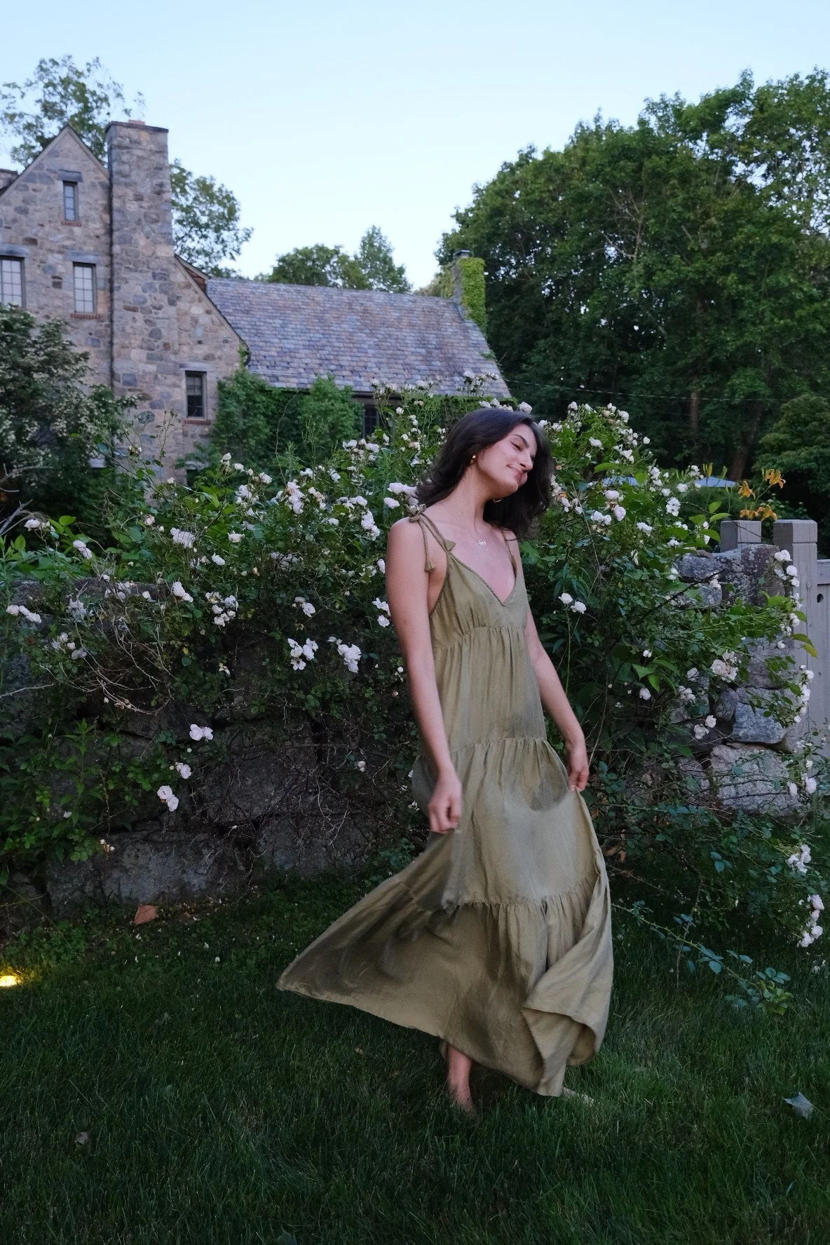 weddings_argyll-ex_stone wall-blooms.jpg