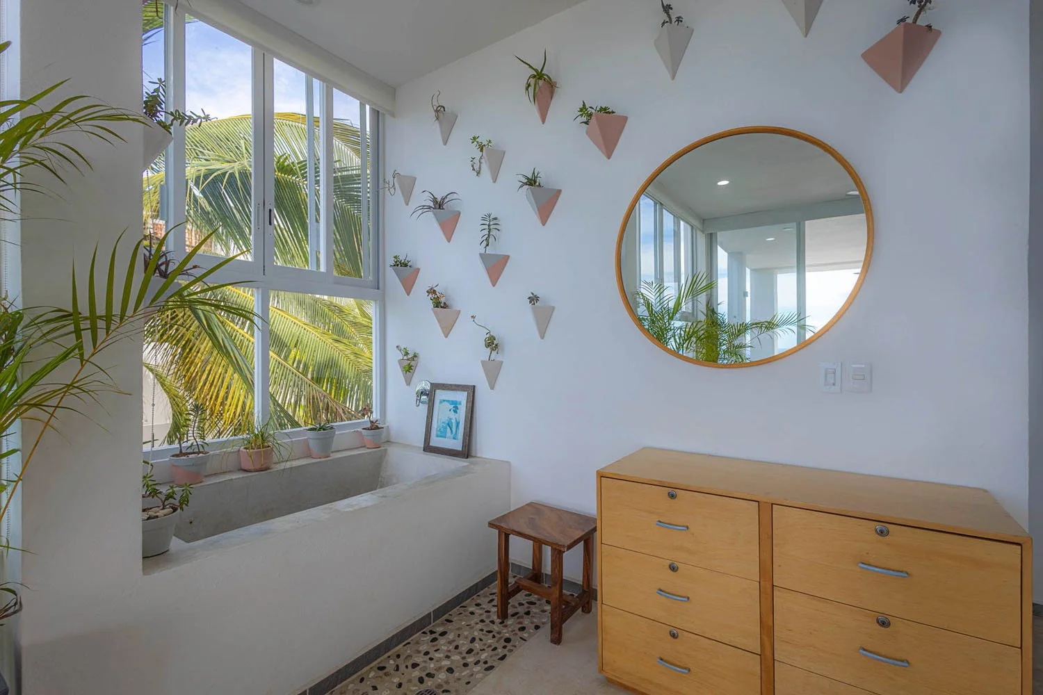 Studio #1 October 2023 web size (19).jpg