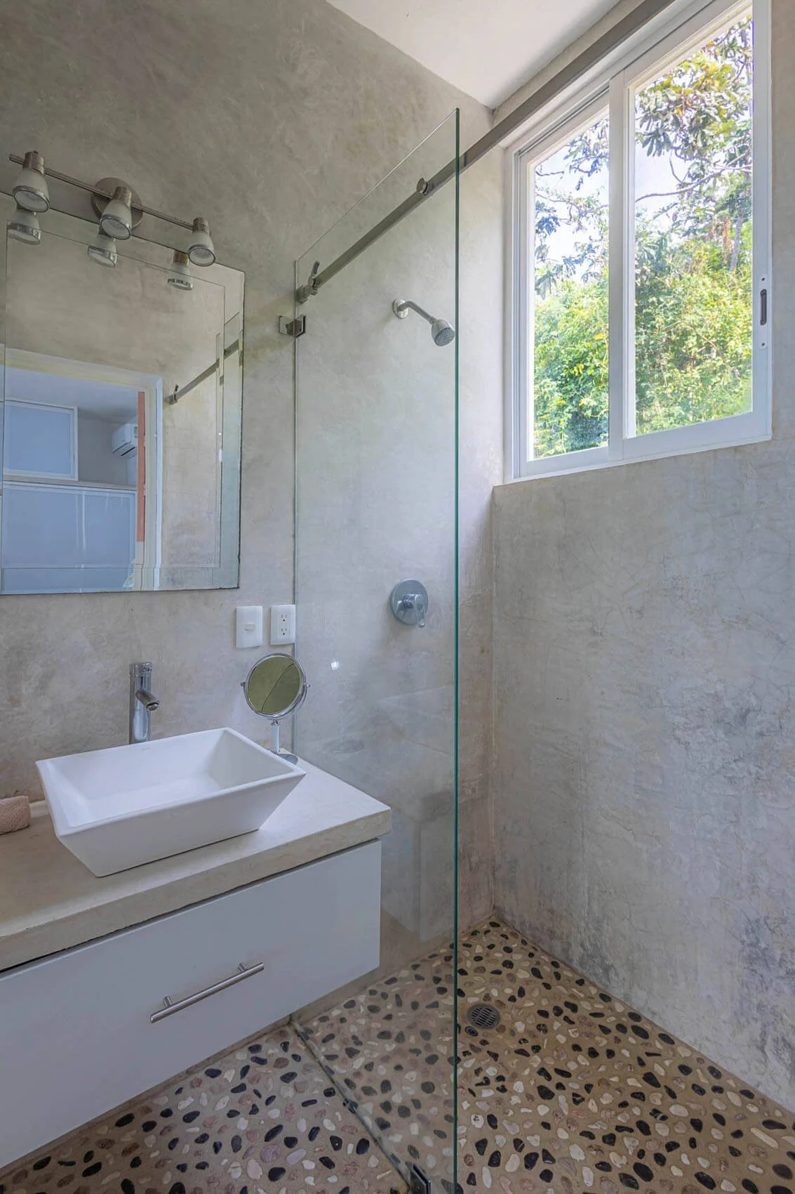 Studio #1 October 2023 web size (9).jpg