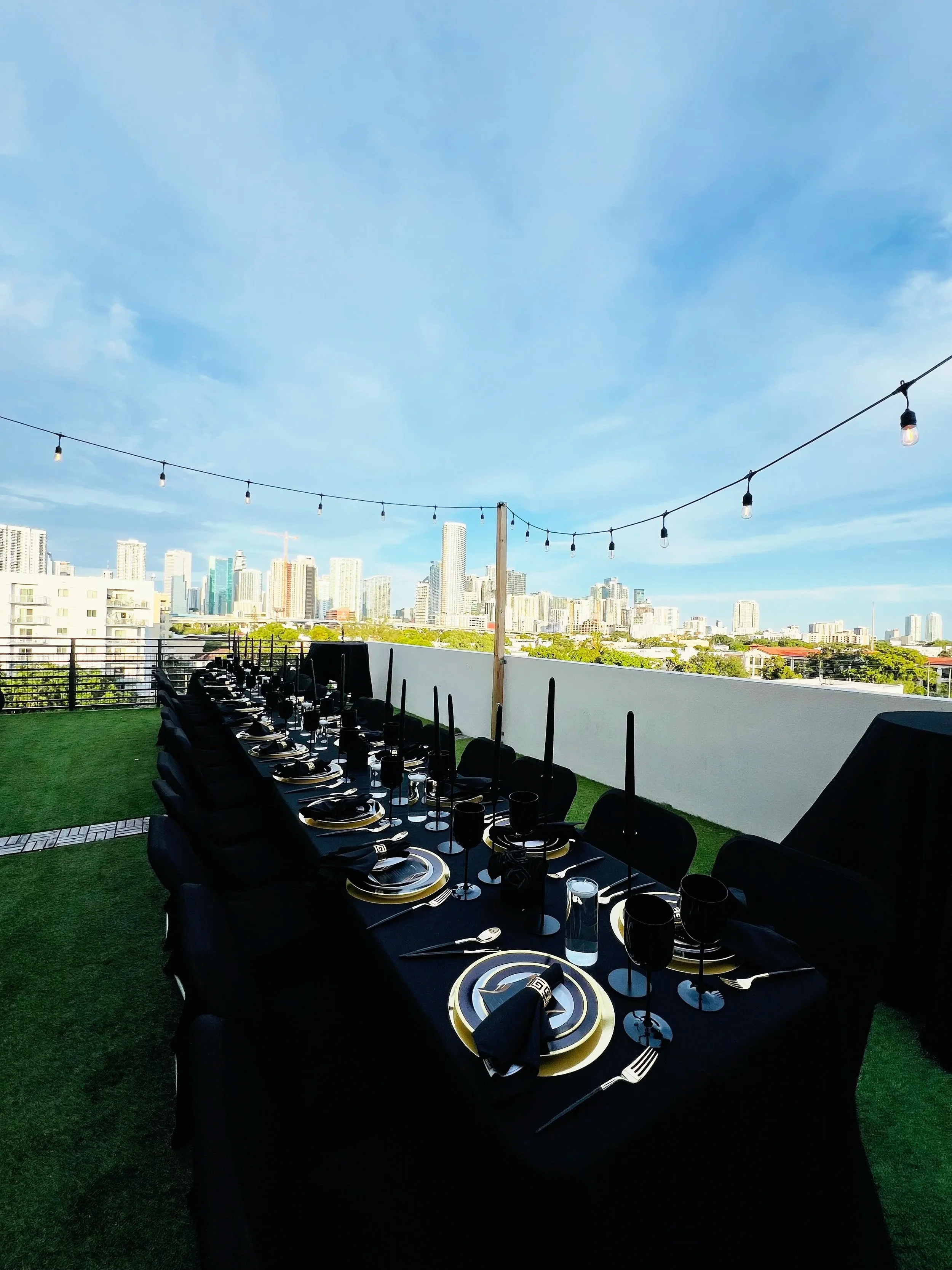 A rooftop dinner party with the Miami skyline as the perfect backdrop!