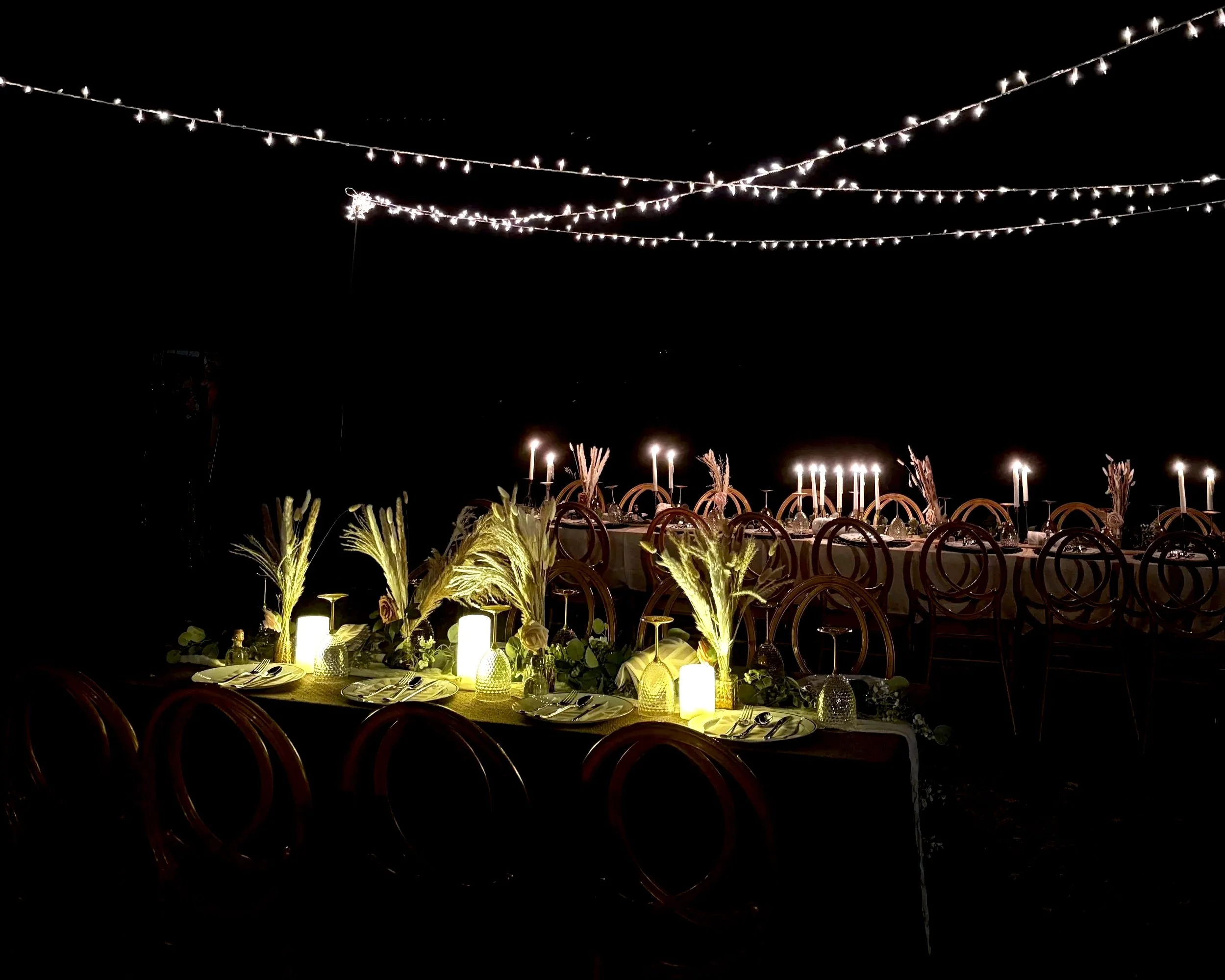 Rustic table setting at one of Laurie’s customers wedding.