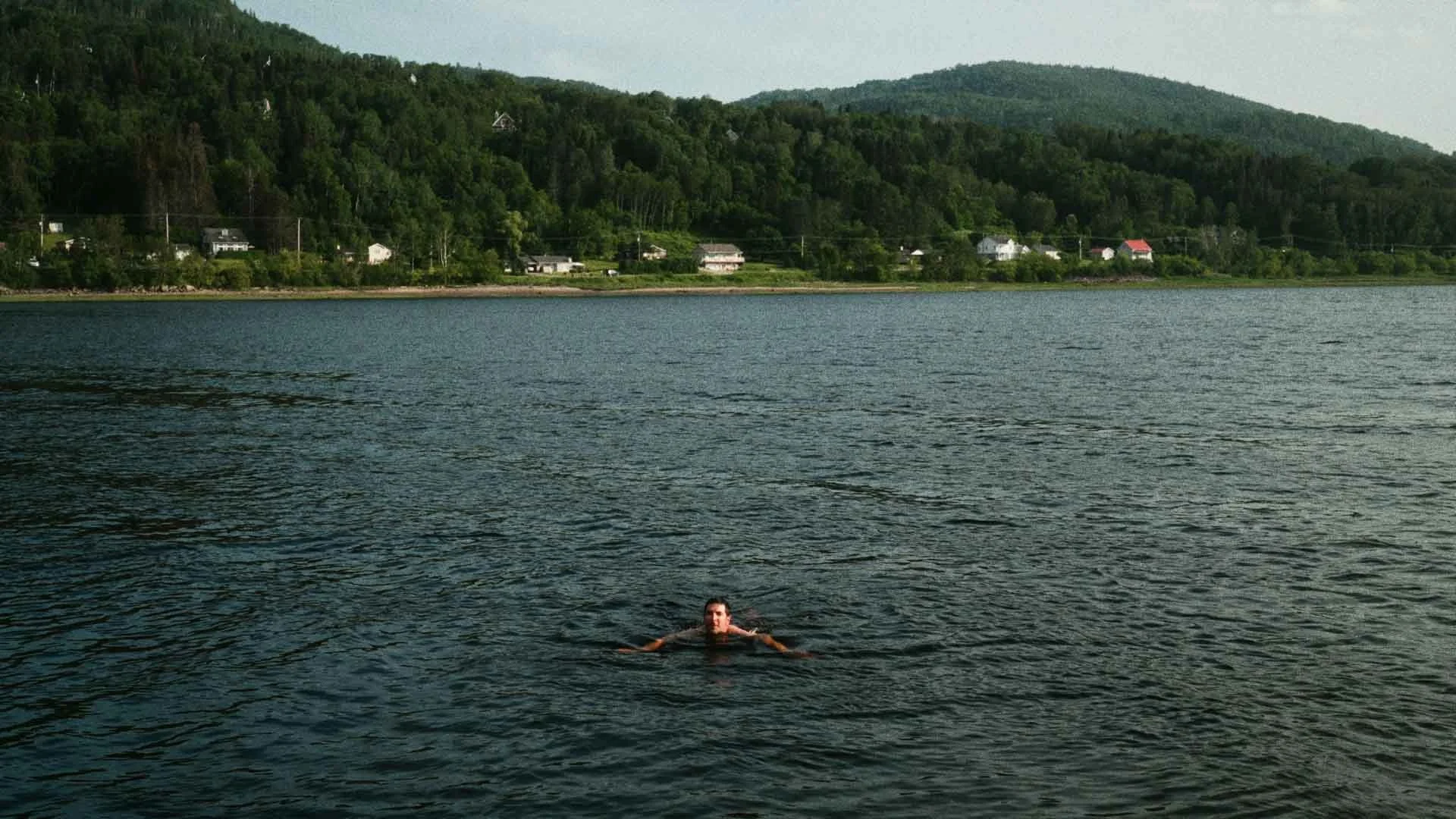 ÉPISODE #2_VF.00_02_14_00.Still035.jpg