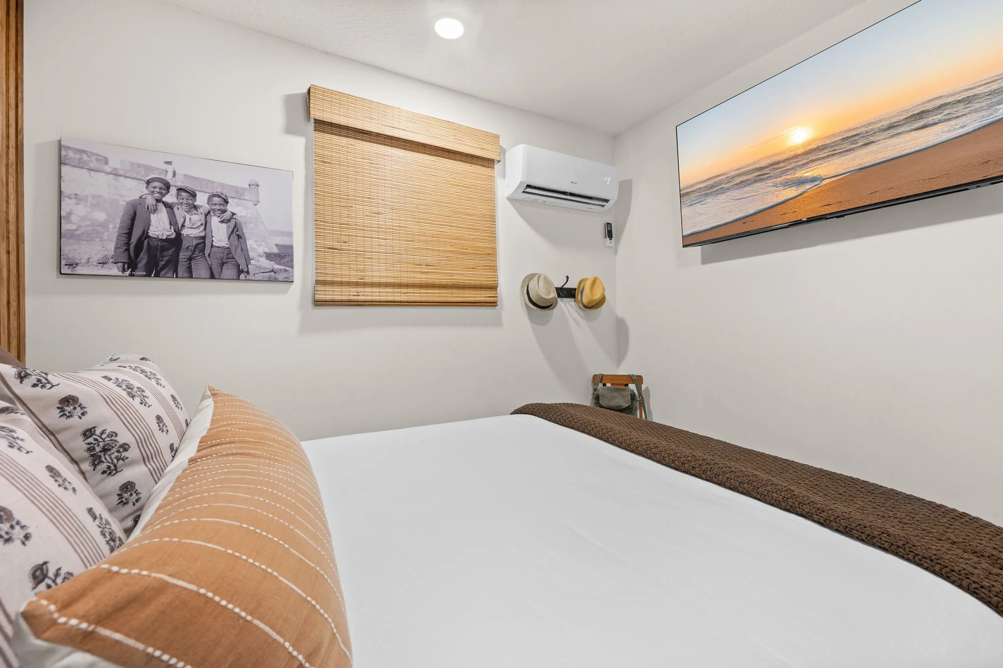 63-web-or-mls-111 Lincoln St-63.jpg