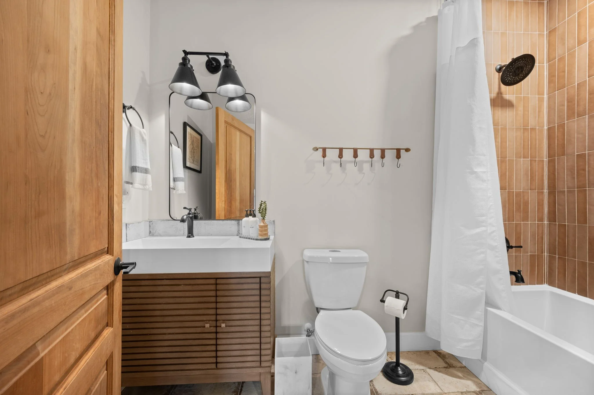 68-web-or-mls-111 Lincoln St-68.jpg