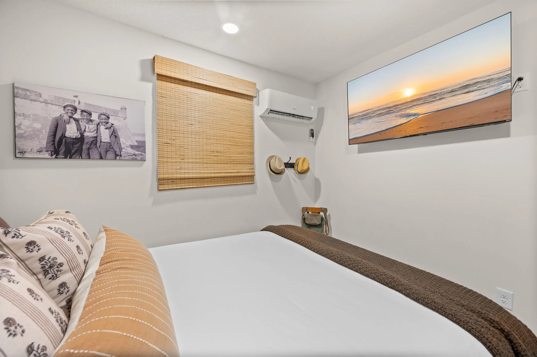 77-web-or-mls-111 Lincoln St-77.jpg