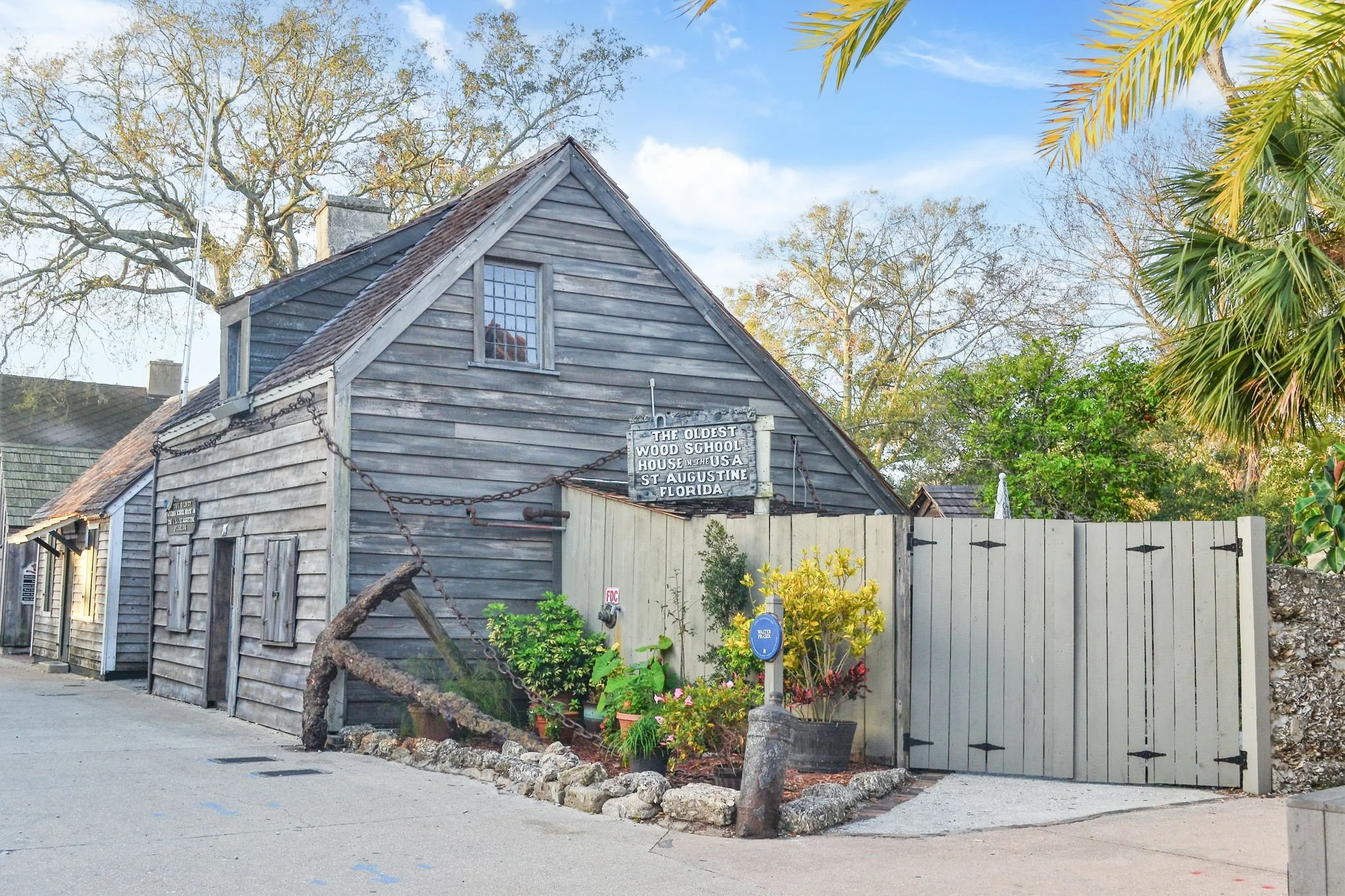 110-web-or-mls-111 Lincoln St-110.jpg