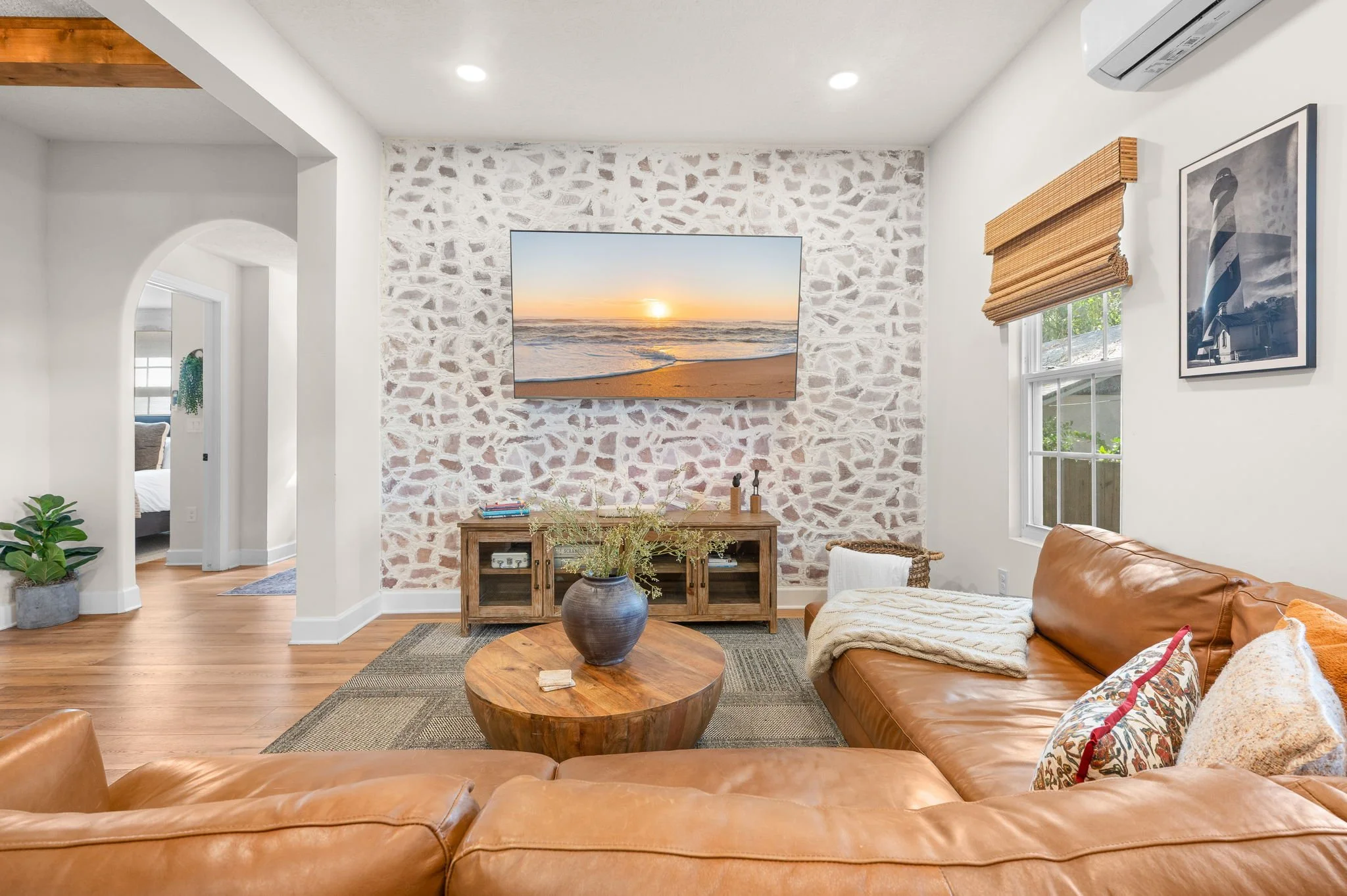 12-web-or-mls-111 Lincoln St-12.jpg