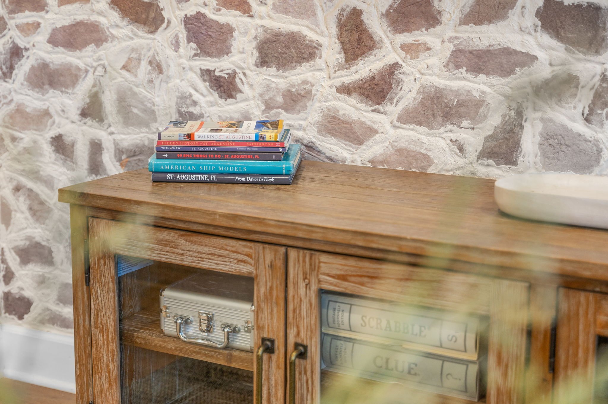 23-web-or-mls-111 Lincoln St-23.jpg