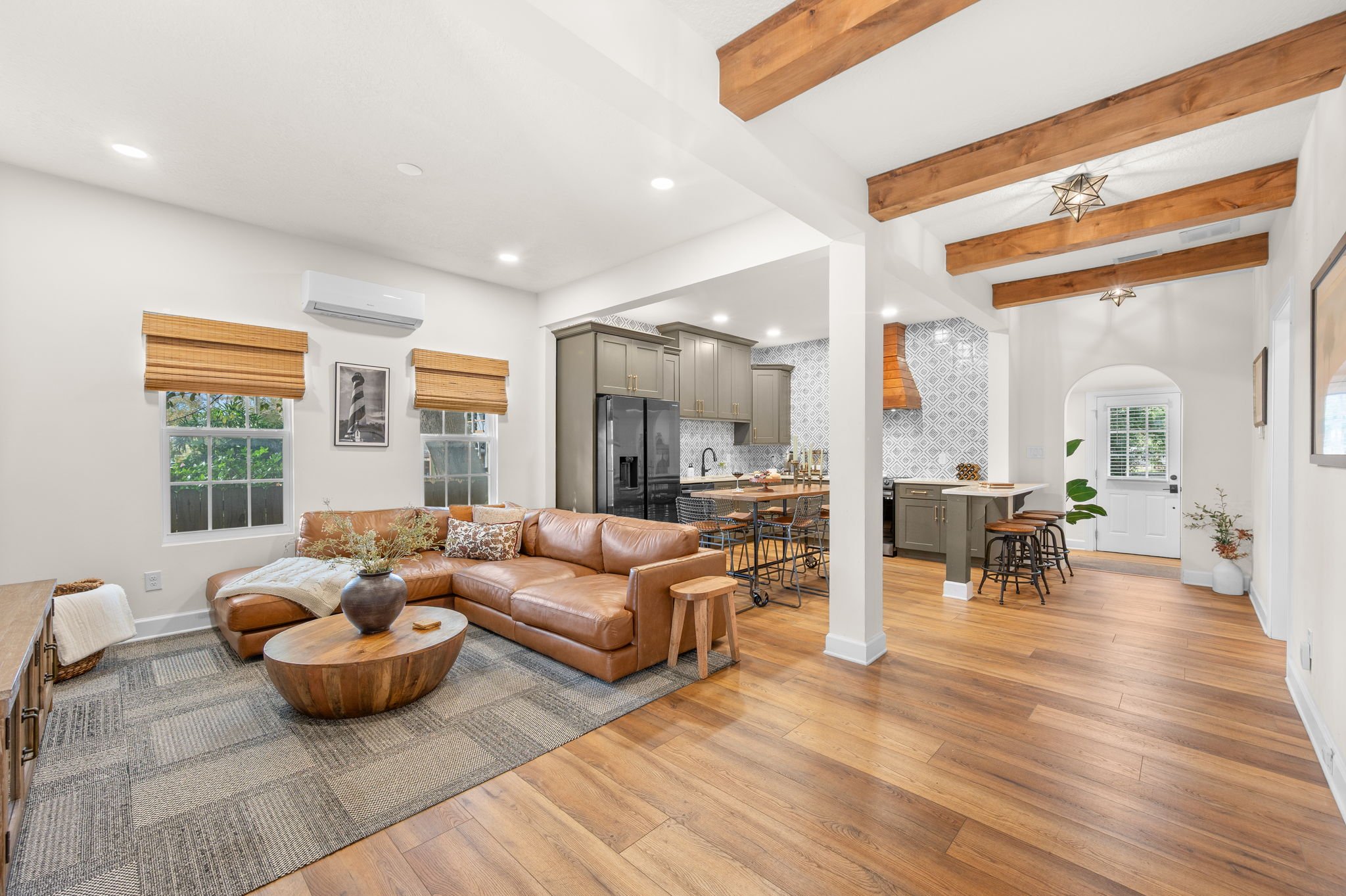 25-web-or-mls-111 Lincoln St-25.jpg