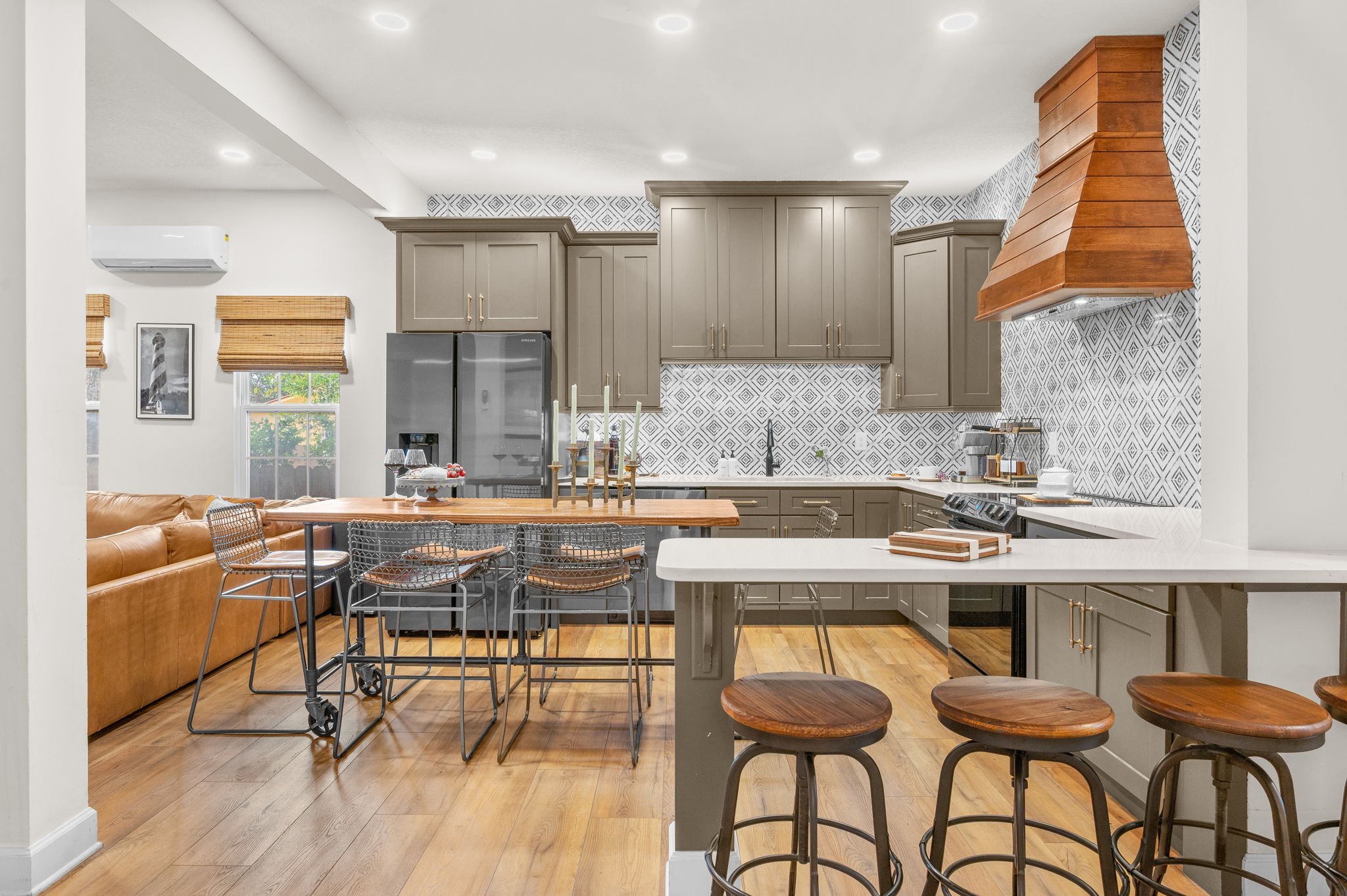 29-web-or-mls-111 Lincoln St-29.jpg