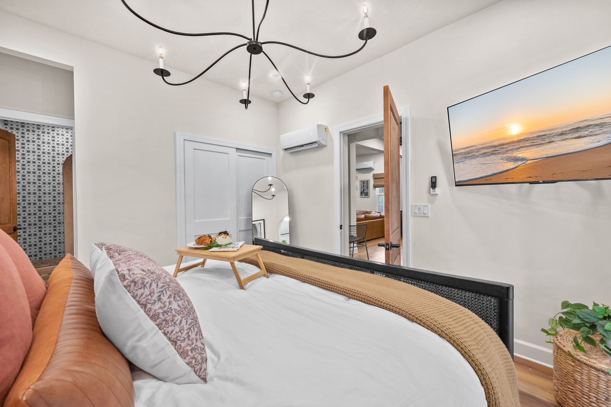 43-web-or-mls-111 Lincoln St-43.jpg