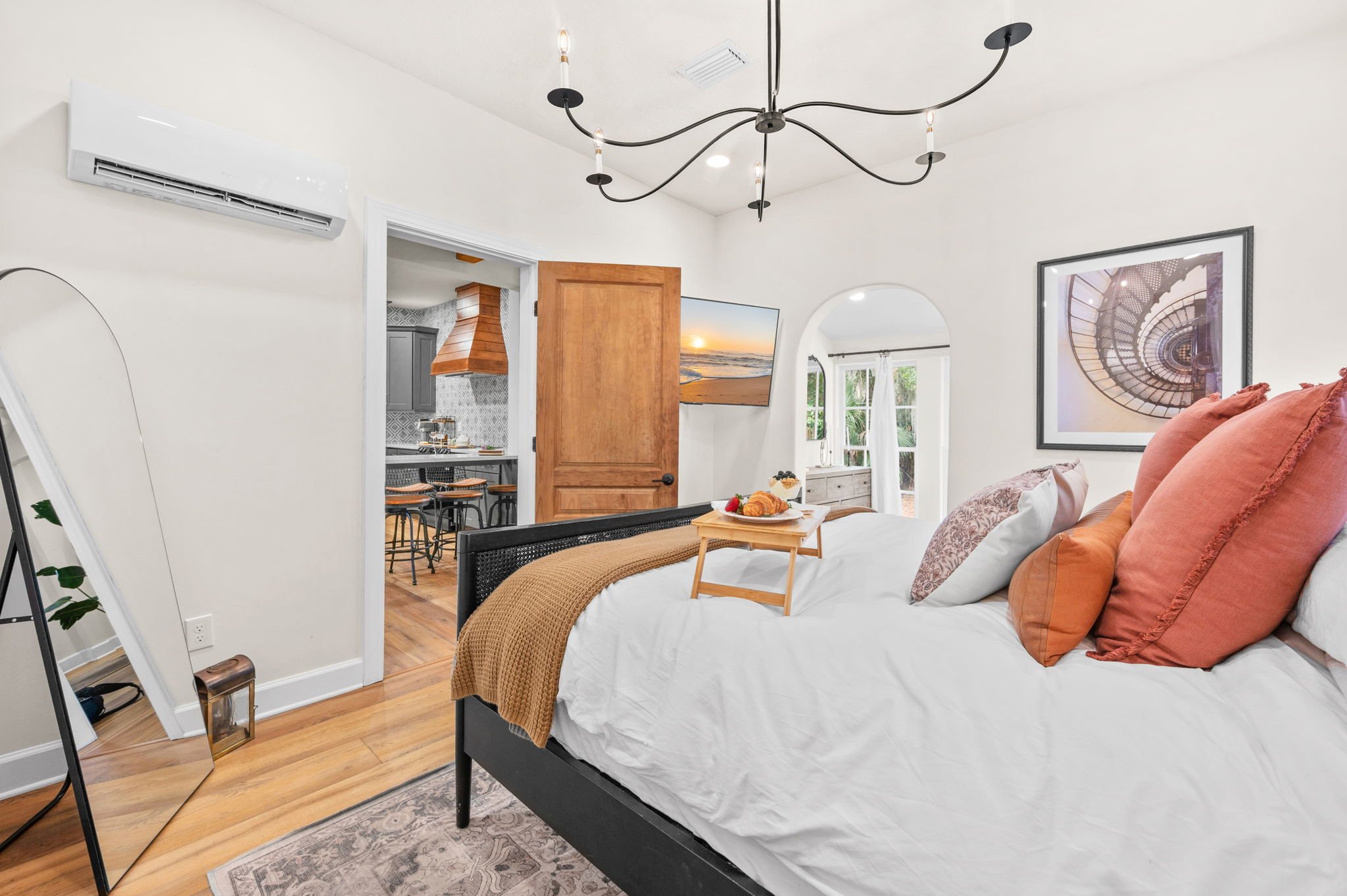 46-web-or-mls-111 Lincoln St-46.jpg