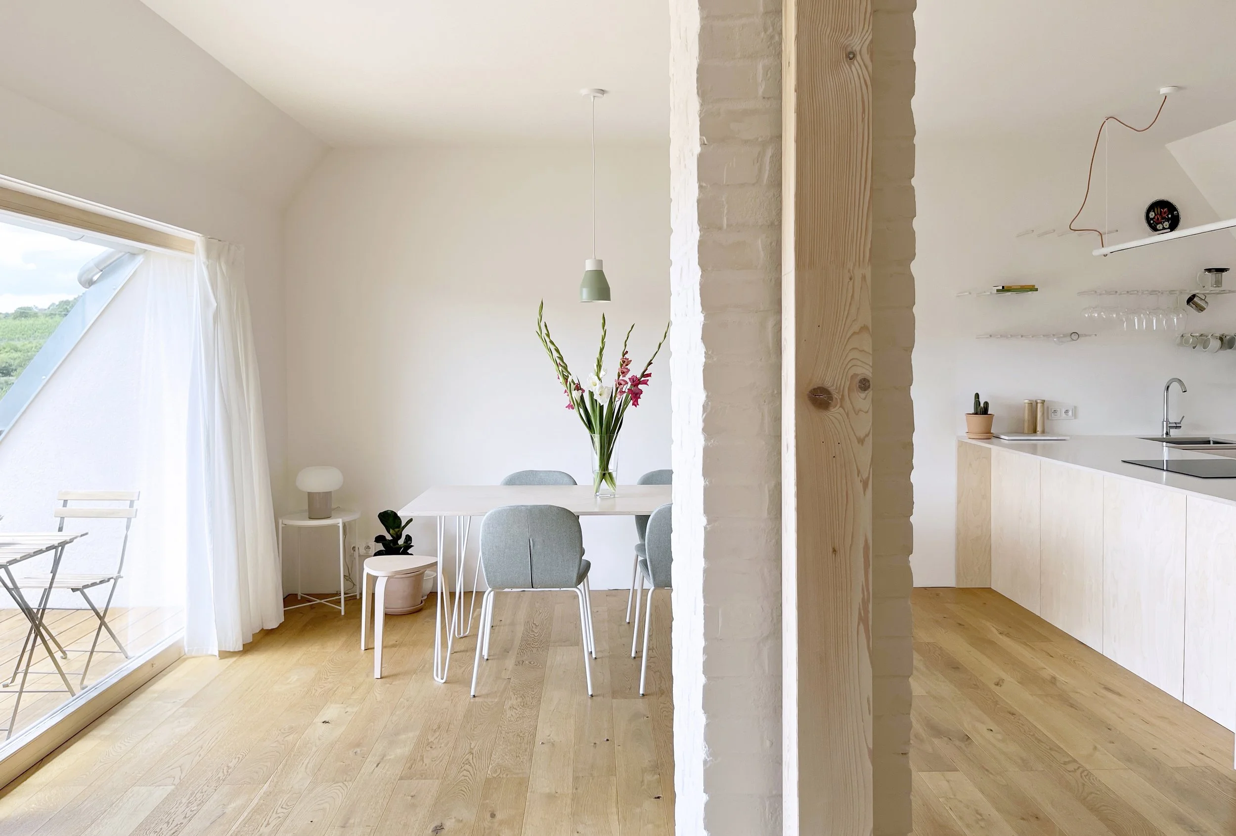 lucie-najvarova-apartment-interior-25.jpg