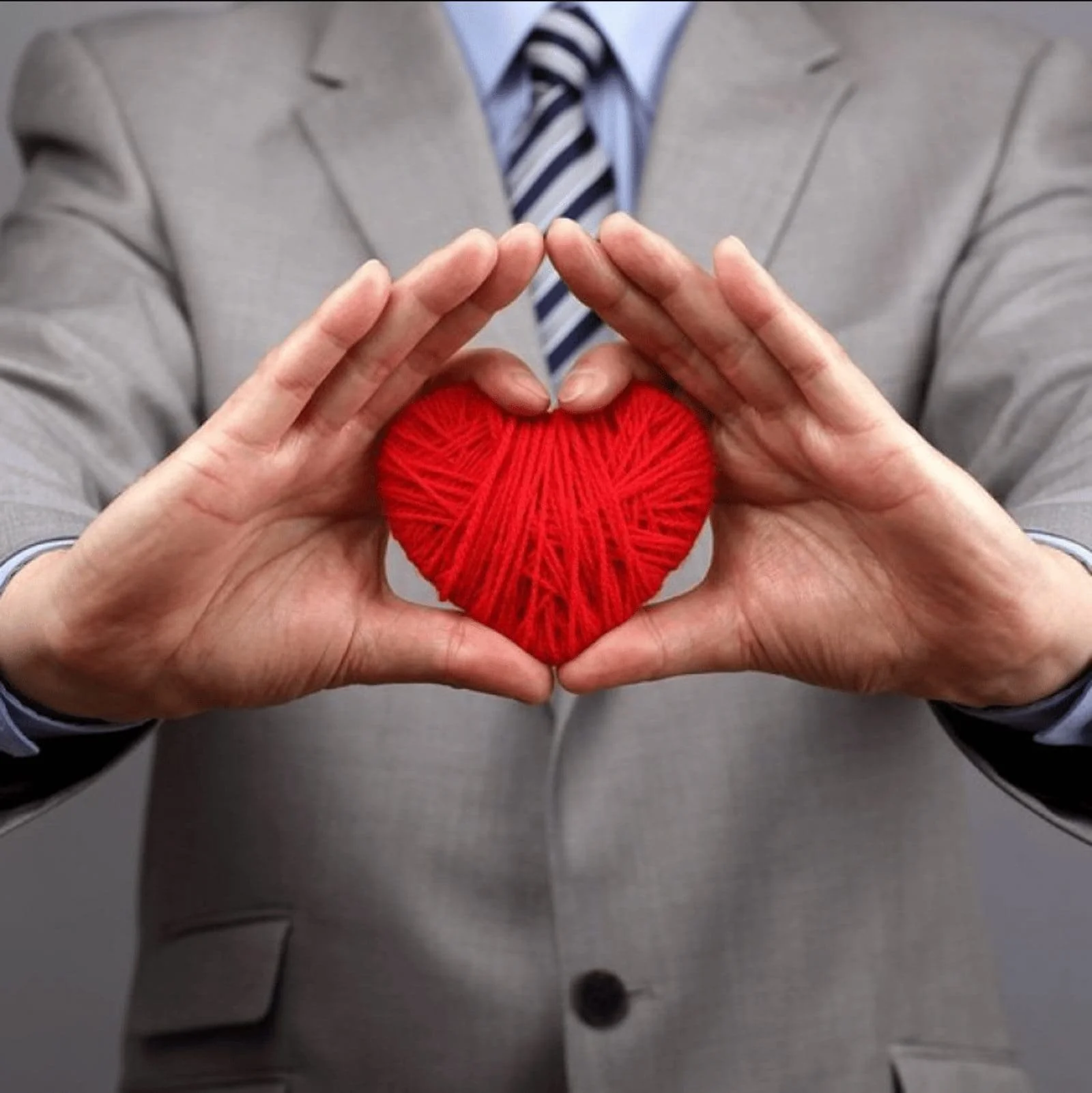 Finding Donors for Nonprofits: 4 Ways to Successfully Find Non-Profit Donors