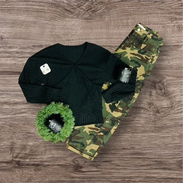 Camo Hidden Barrel jeans