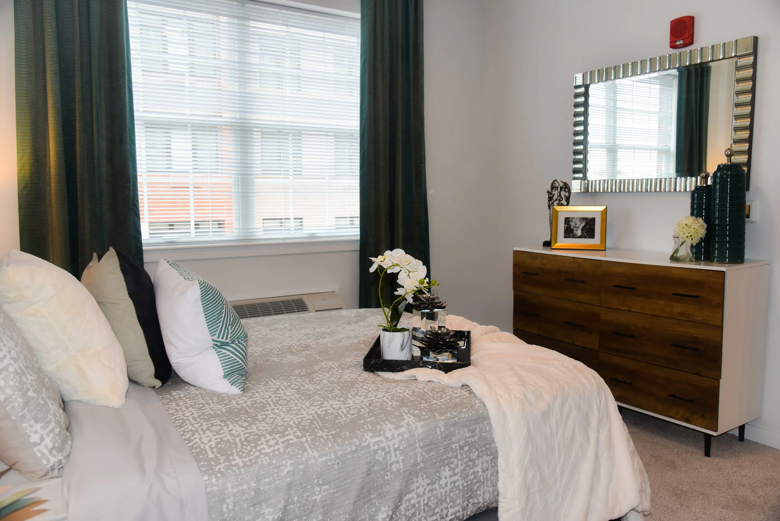 apartment  bedroom 4 edited.jpg