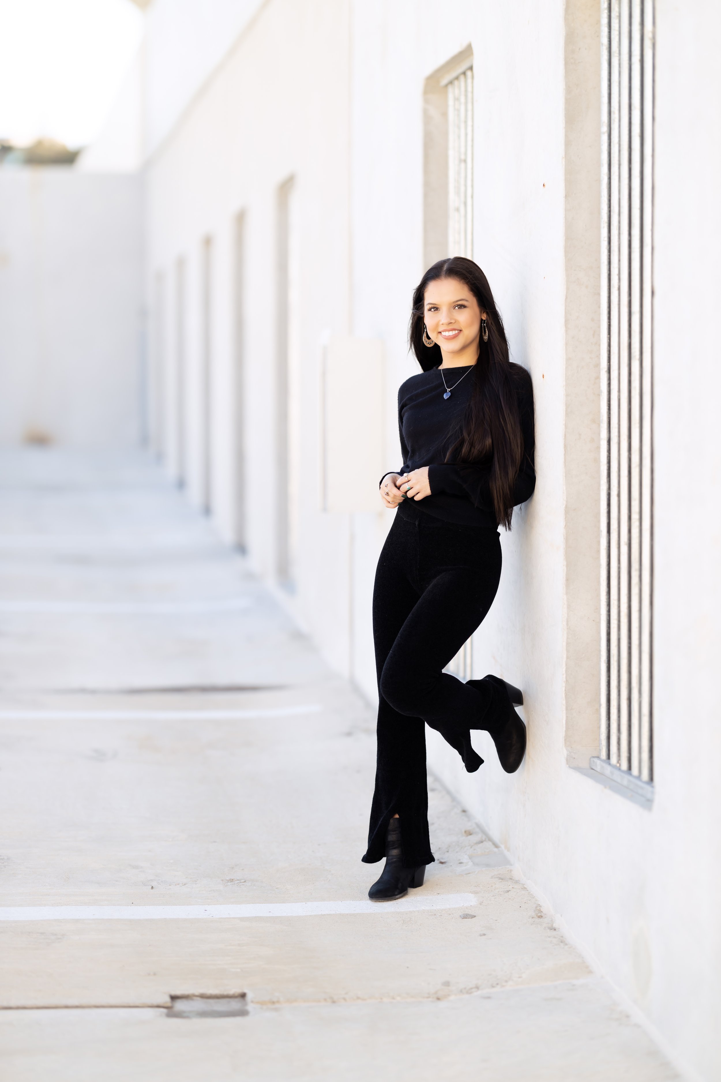 The Best Time of Year for Senior Portraits in Austin: Spring vs. Fall